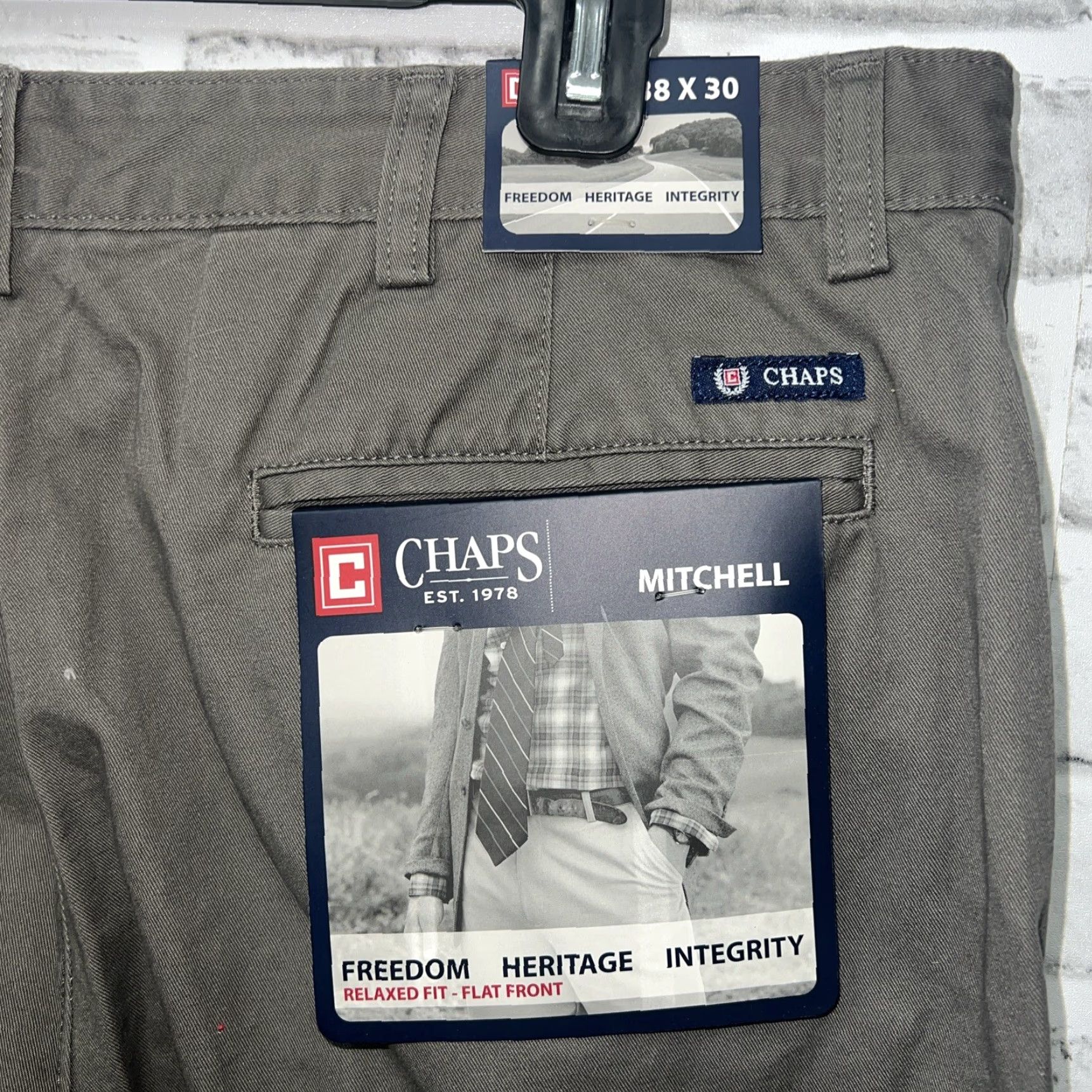 Chaps Chaps NWT Relaxed Fit Flat Front Gray Pants Mens Size 38x30 Size US 38 / EU 54 - 3 Thumbnail