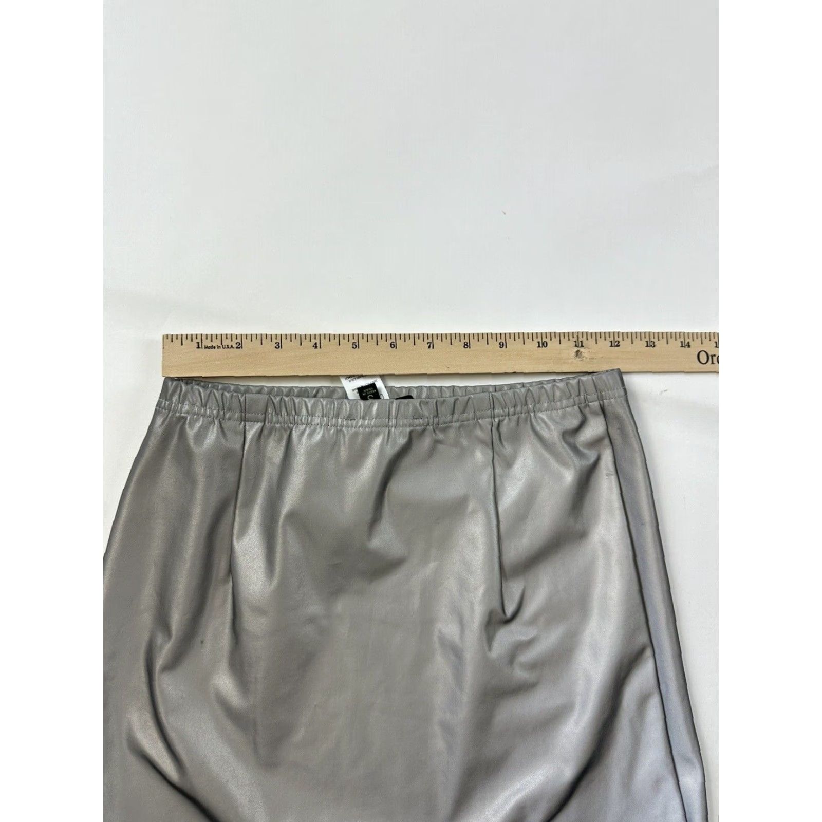 Dolls Kill Dolls Kill Skirt Women’s Small Silver Mini Club EXX 3M Party/Cocktail Women’s Skirt Silver Mini Exx Club 3M Dolls Kill Size 28" / US 6 / IT 42 - 8 Thumbnail