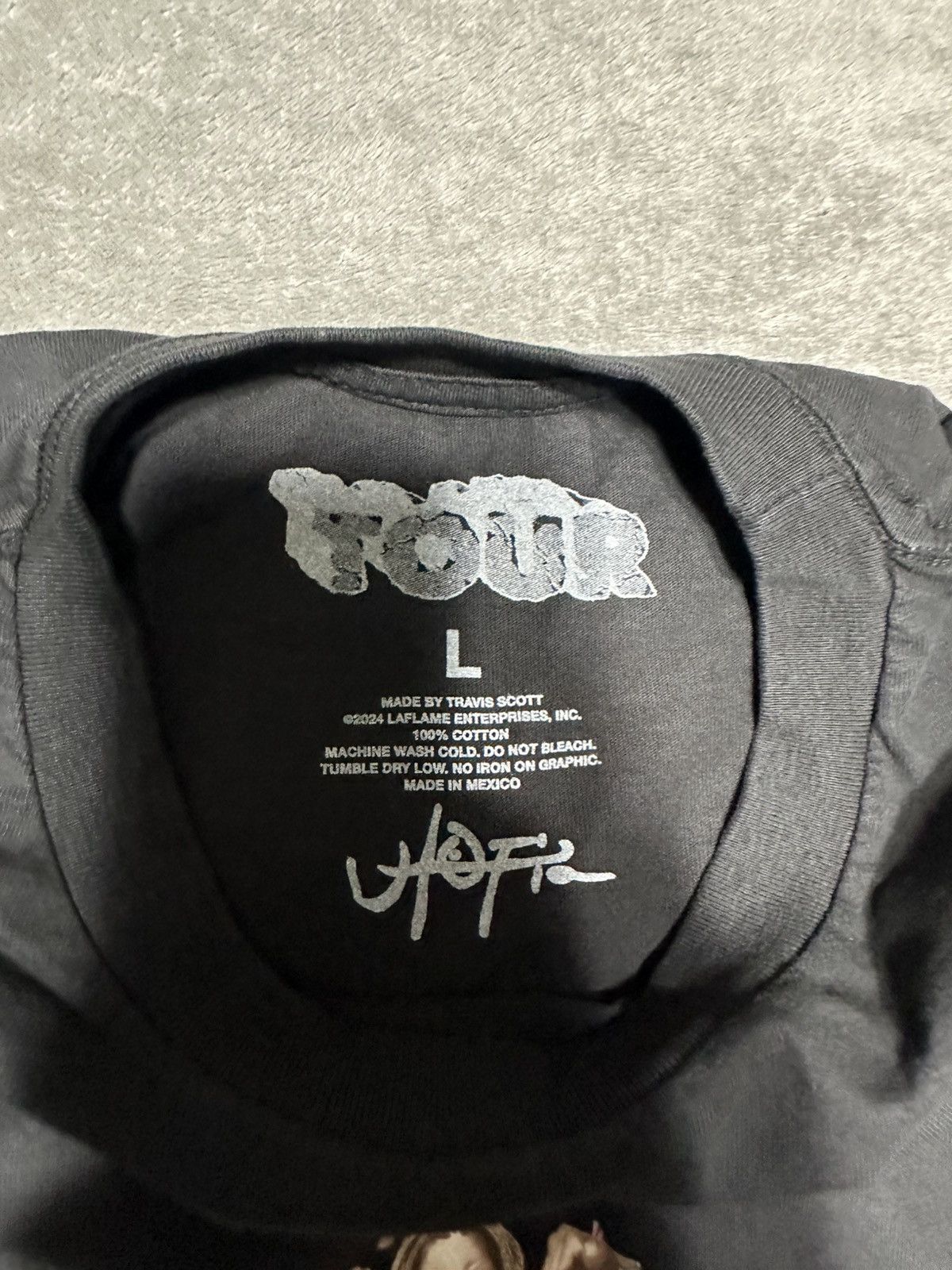 Travis Scott Travis scott Utopia is in miami tee size large Size US L / EU 52-54 / 3 - 3 Thumbnail