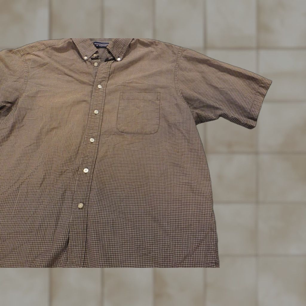 Roundtree & Yorke Roundtree & Yorke Mens Shirt XL brown plaid Button-Down Collar Button Up Short Sleeve Cotton Polyester Knit Casual Regular Vintage: No Size US XL / EU 56 / 4 - 1 Thumbnail