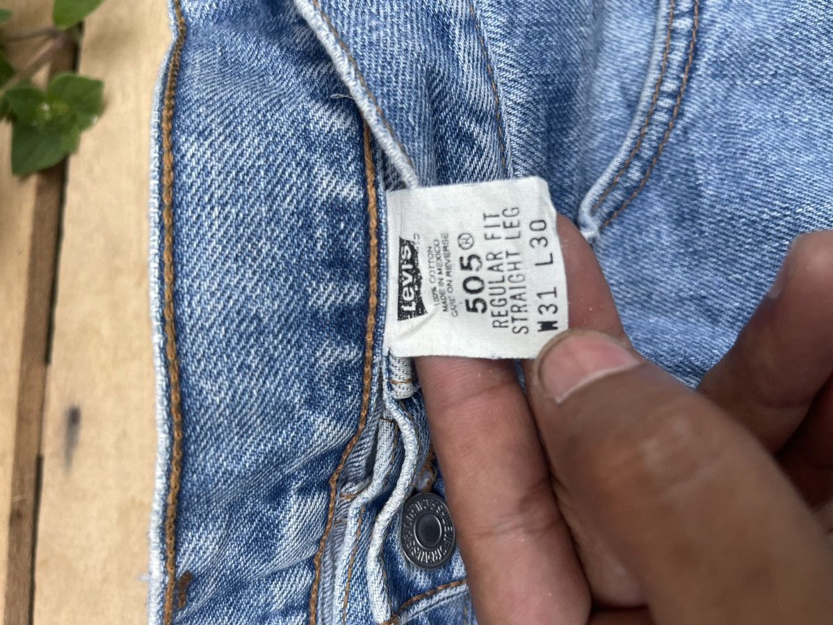 Levi's × Levi's Vintage Clothing × Vintage Vintage Levi's 505 Light Wash Denim Jeans Size 31x30 Size US 31 - 4 Thumbnail