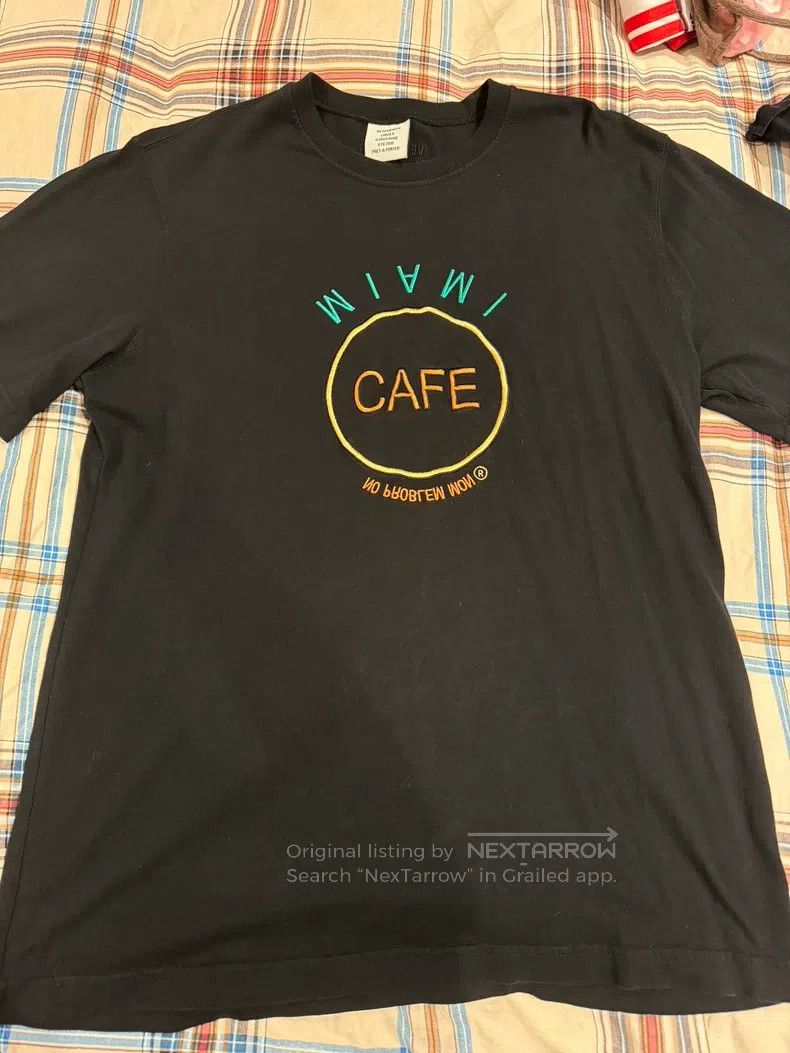 Vetements Vetements Black T-shirt with lettered Earth print Size US S / EU 44-46 / 1 - 1 Thumbnail