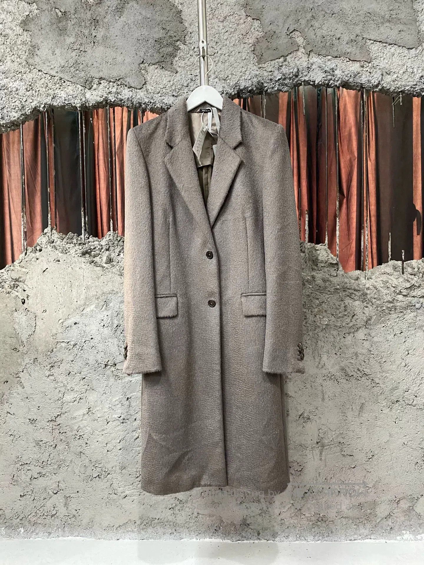 Maison Margiela Maison Margiela Long Wool Coat in Beige. Size US M / EU 48-50 / 2 - 1 Thumbnail