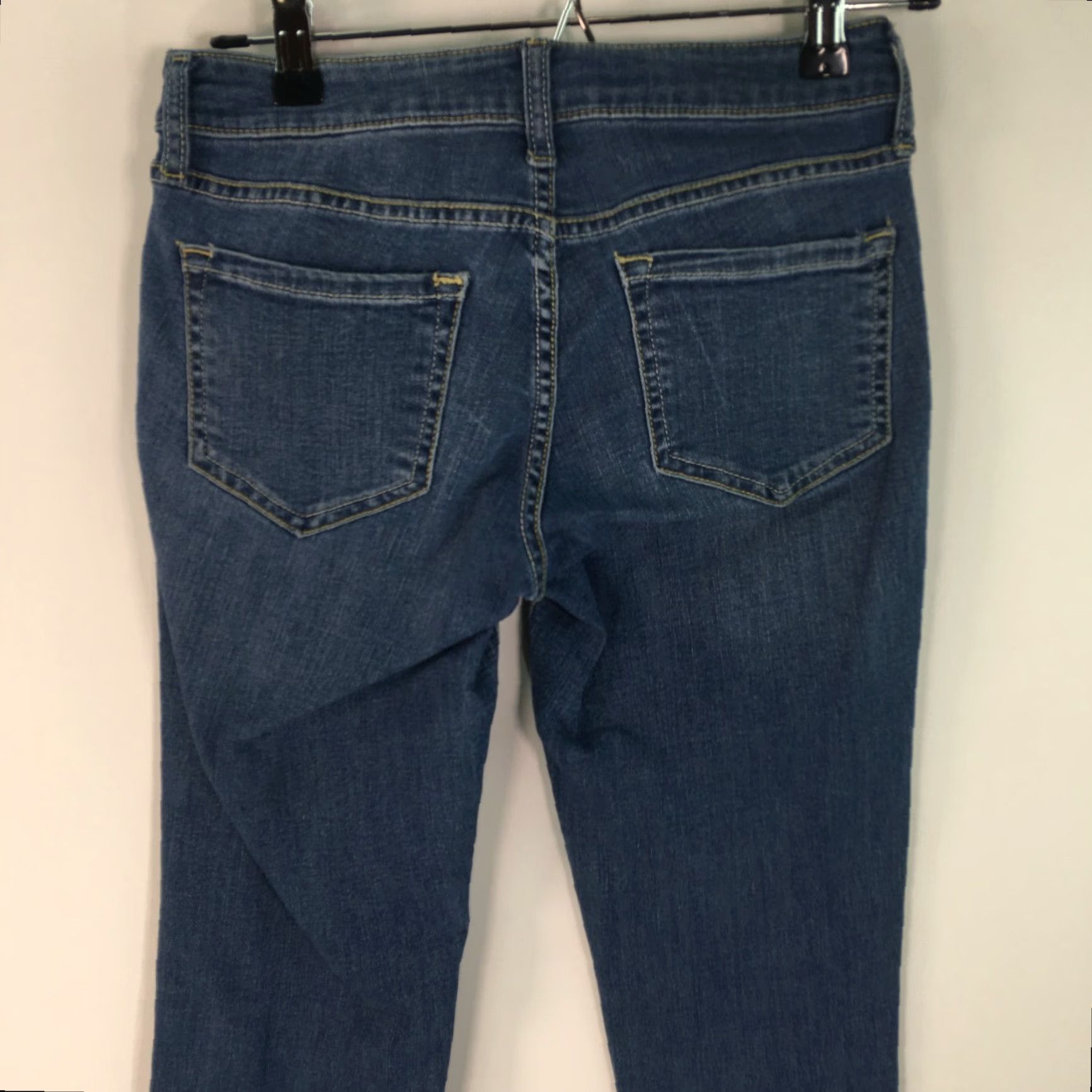Old Navy Old Navy Rockstar Jeans Womens 4P Petite Blue Denim Straight Leg 28x27 Sportswear Rock Star Casual Denim Jeans Womens Size 4P Blue Size 27" / US 4 / IT 40 - 4 Thumbnail