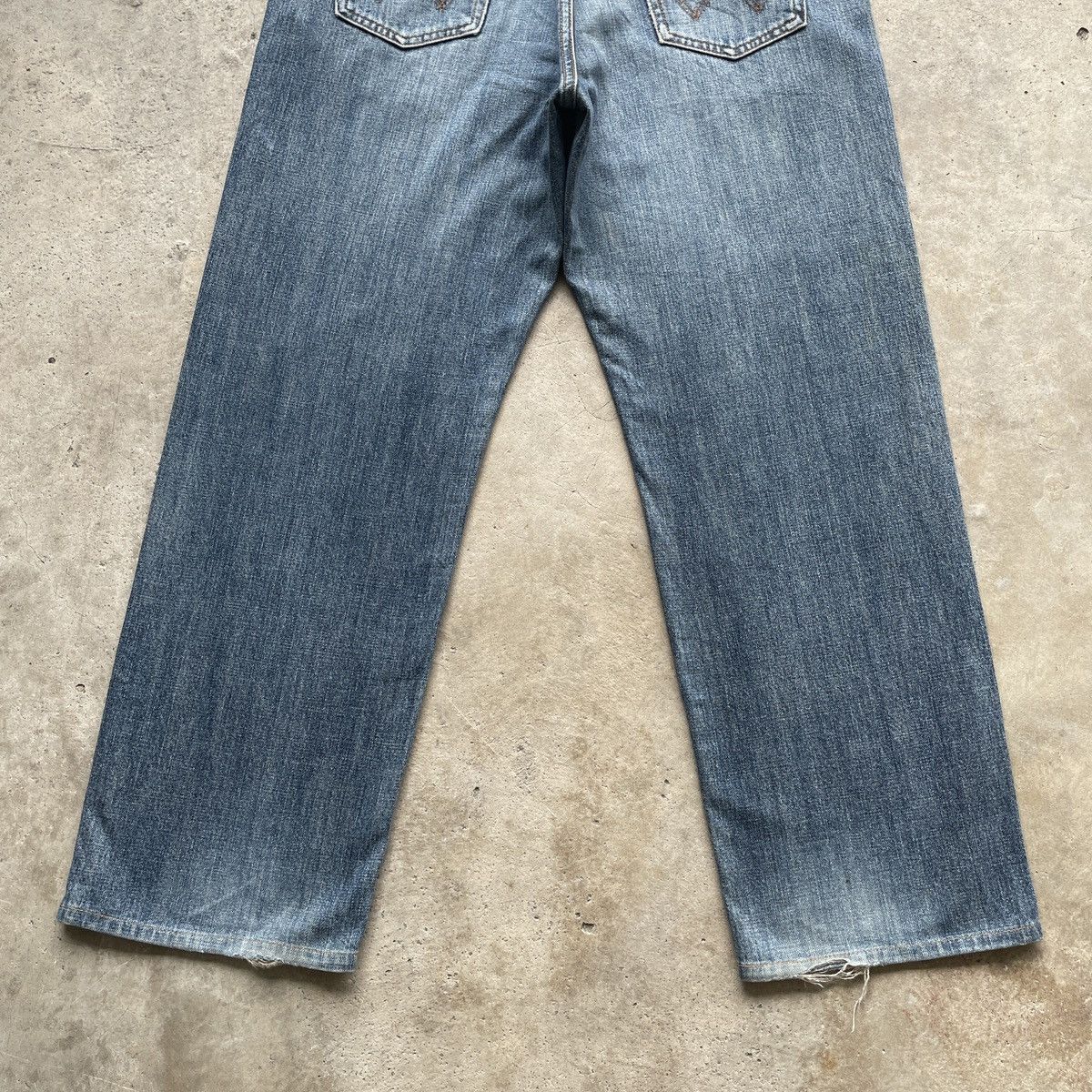 Japanese Brand Vintage Wrangler Jeans Distressed Faded Denim Pants W32 Size US 32 / EU 48 - 10 Thumbnail