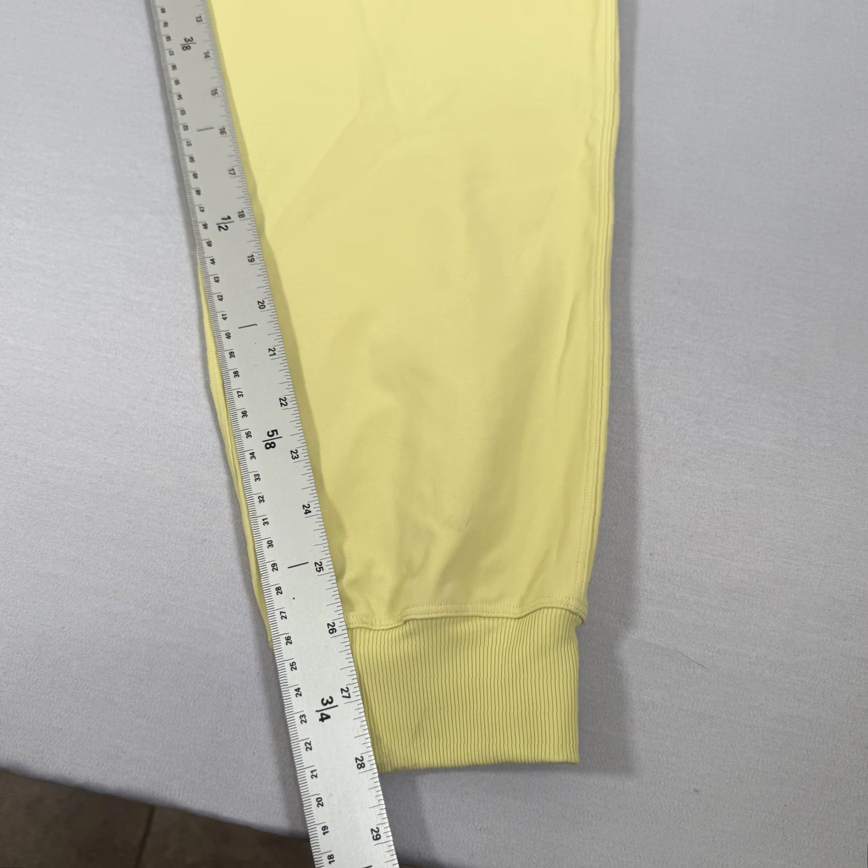 Lululemon Lululemon Pants Womens 12 Yellow Align High Rise Jogger Athletic Drawstring Logo Size 34" / US 12 / IT 48 - 7 Thumbnail