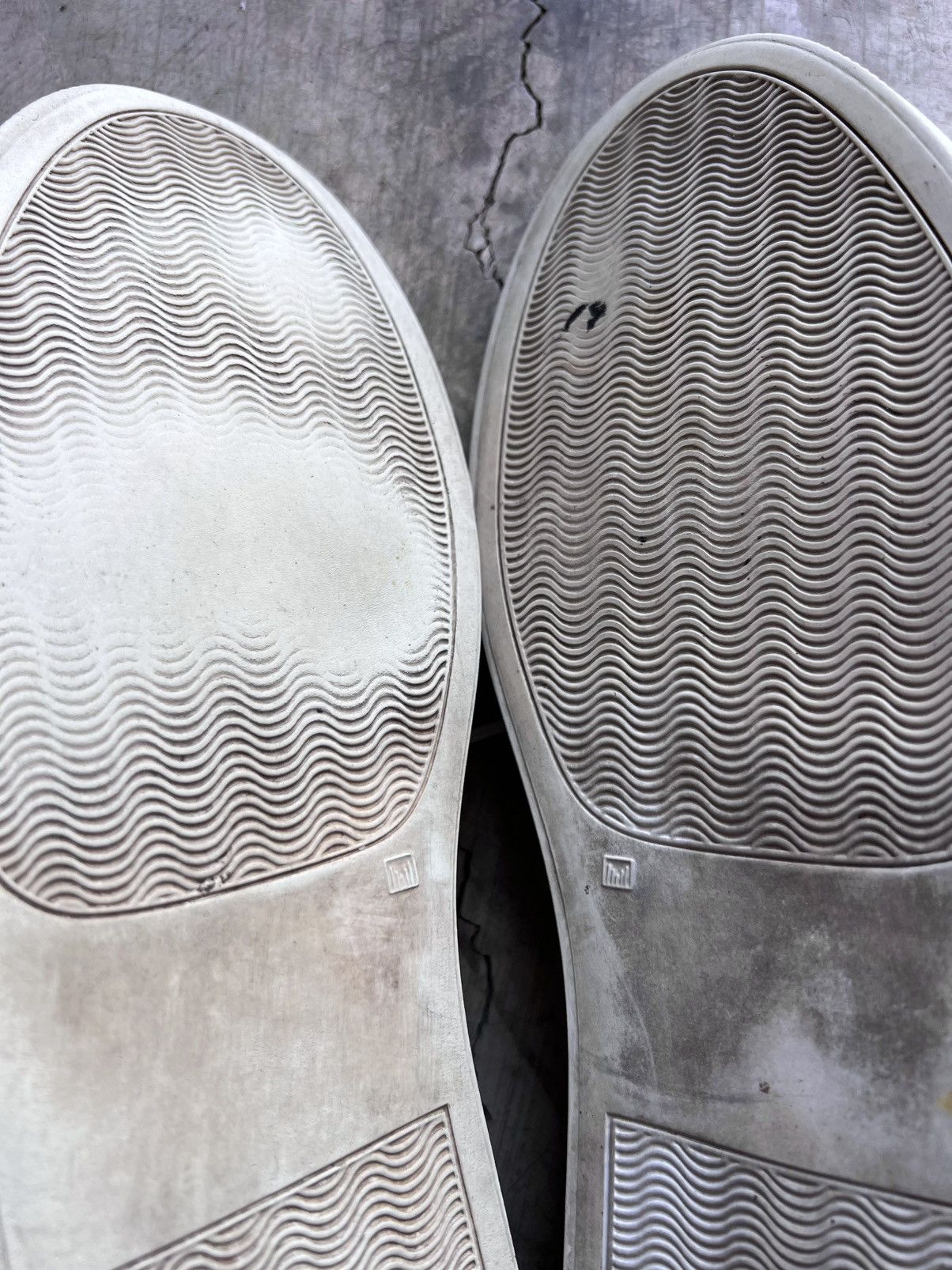 Common Projects Common Projects Original Achilles Low White Size US 9 / EU 42 - 12 Thumbnail