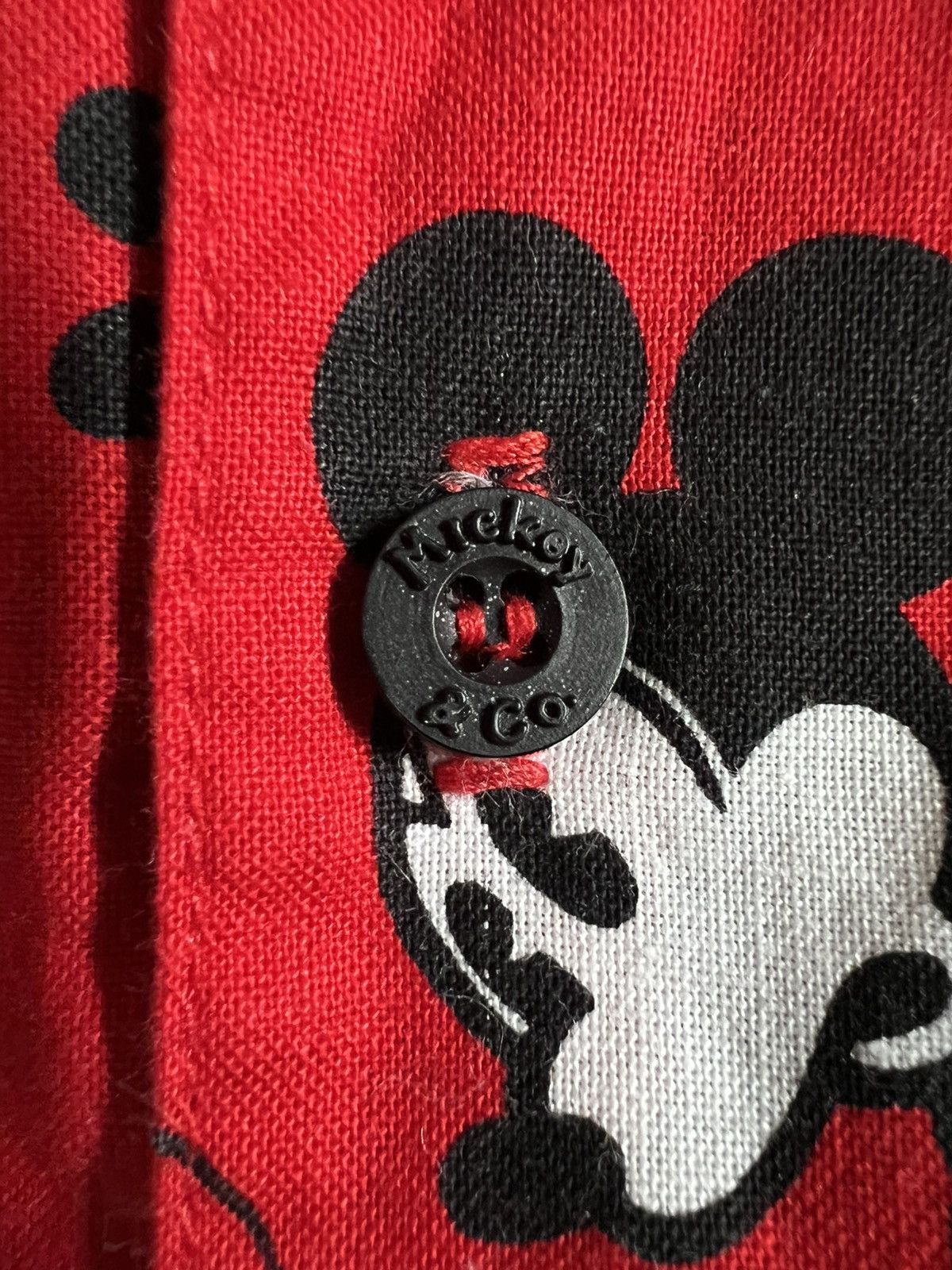 Disney Mickey AOP Button down and shorts SET, Mens L. Mickey & Co. Size US L / EU 52-54 / 3 - 8 Thumbnail