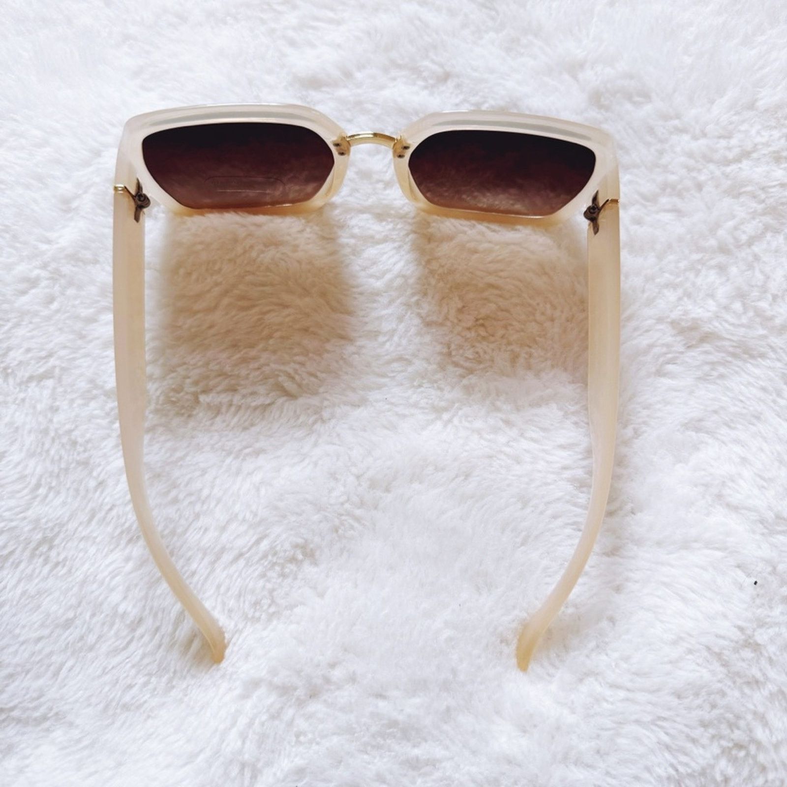 Other Layla Clear Beige Sleek Square Sunglasses Size ONE SIZE - 7 Thumbnail