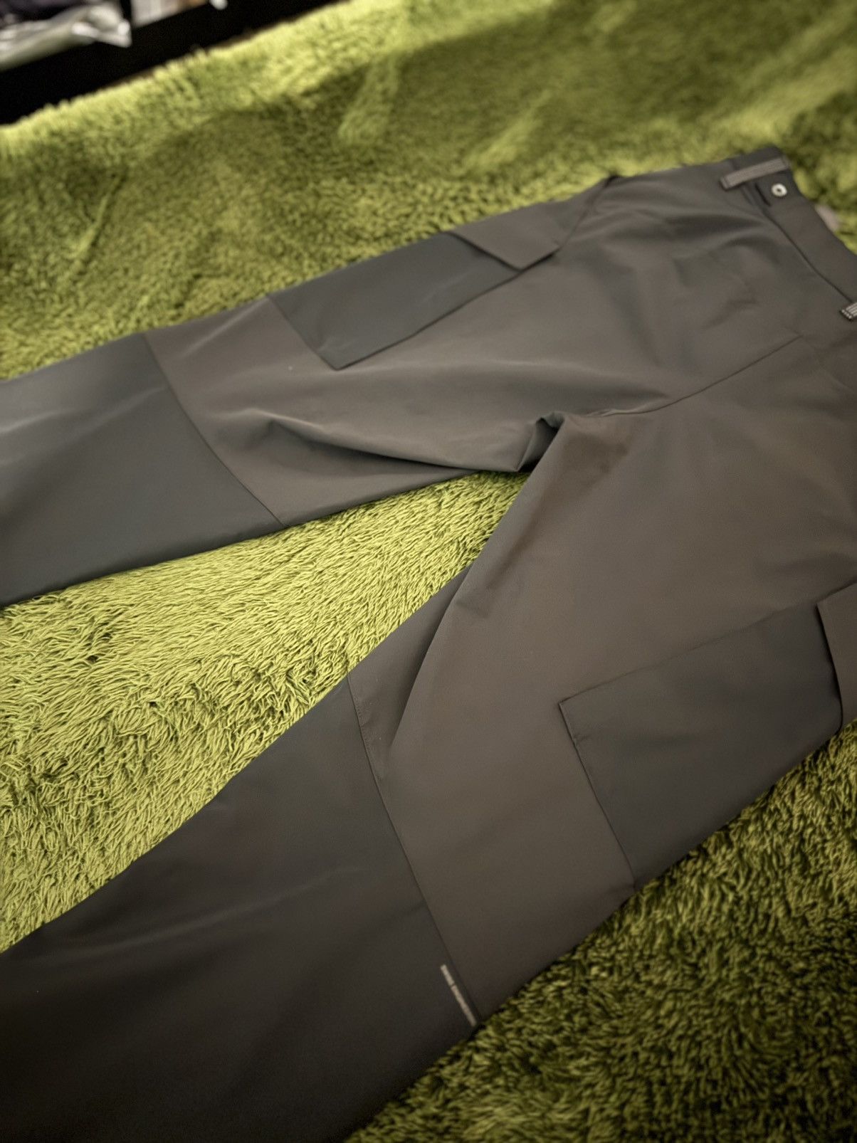 On [L] On Running Explorer Technical Pants Black Size US 34 / EU 50 - 11 Thumbnail