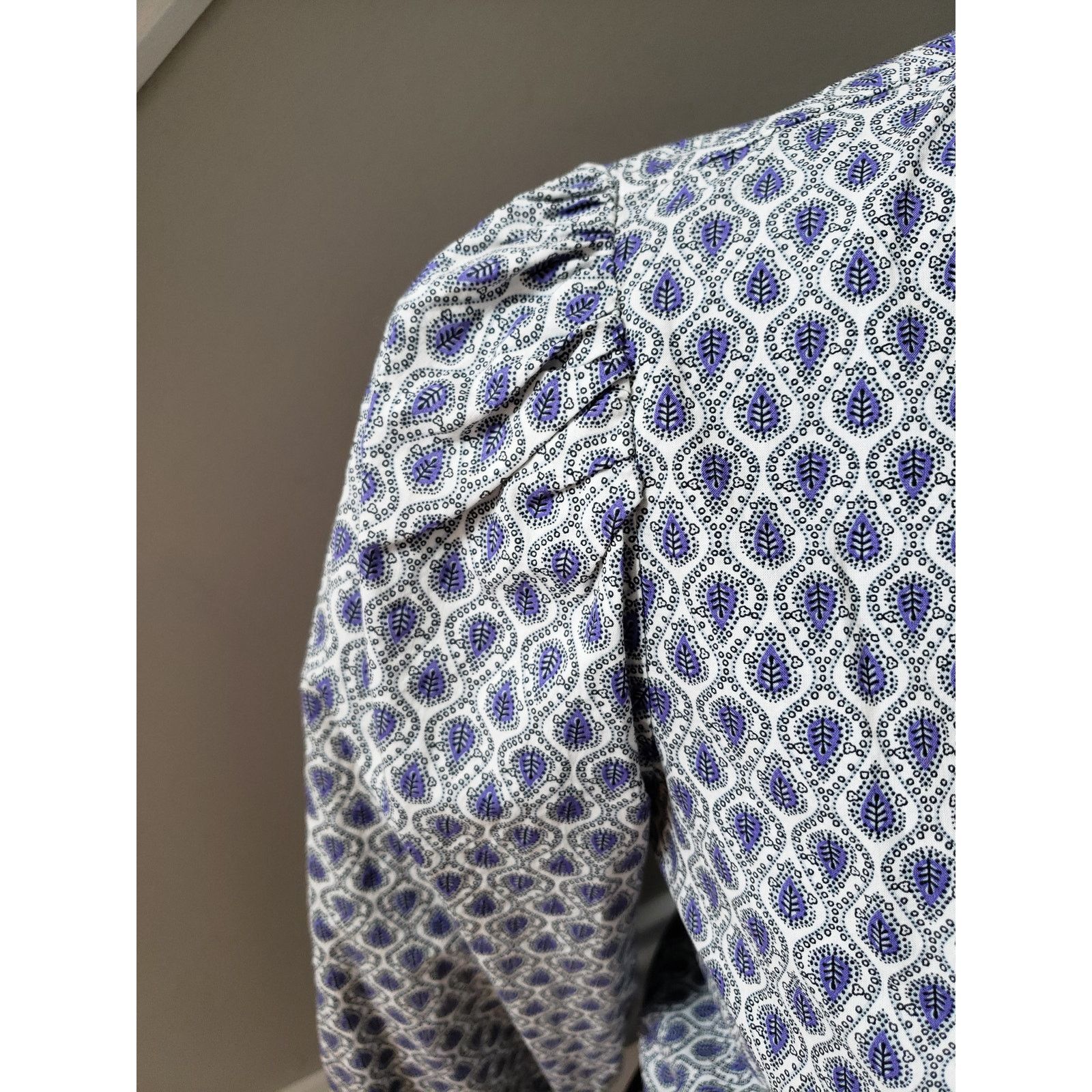 Ann Taylor Ann Taylor Blouse Women XXS Purple White Smocked Waist Top Size S / US 4 / IT 40 - 7 Thumbnail