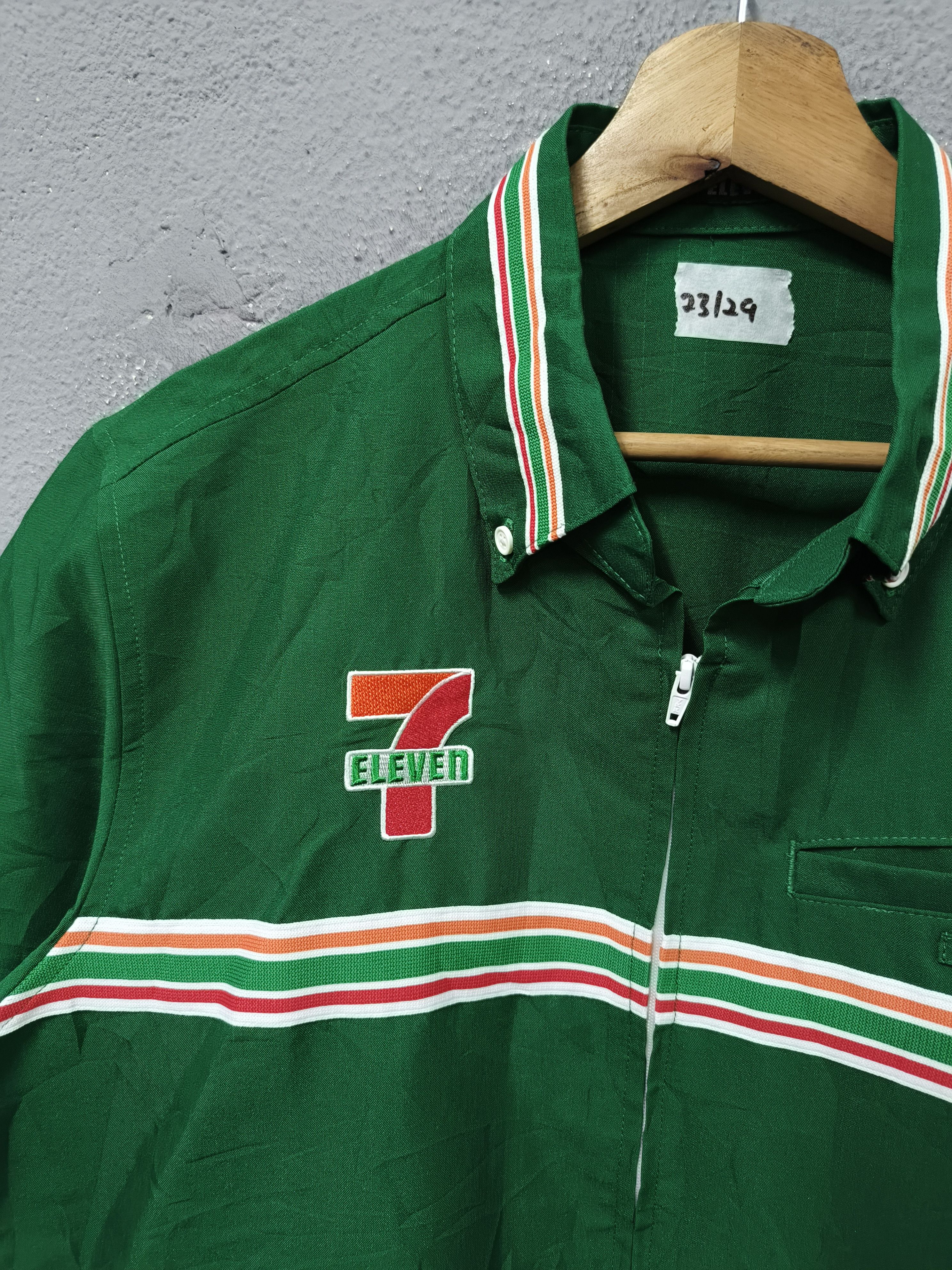Japanese Brand 7 eleven workers uniform shirt jacket Size US L / EU 52-54 / 3 - 3 Thumbnail