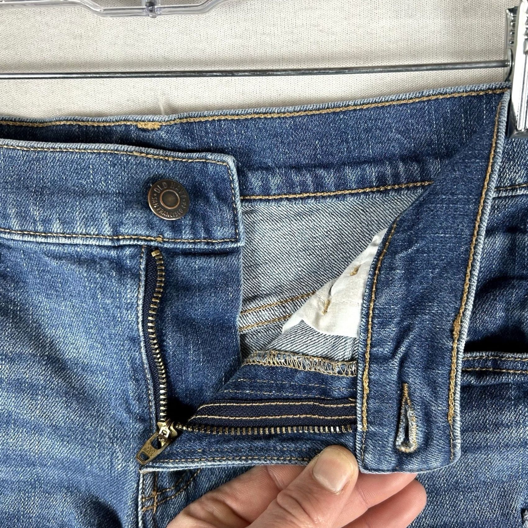 Old Navy Old Navy Mid-Rise Boyfriend Jean Shorts Womens 2 Cutoff Distressed Blue Denim Size 26" / US 2 / IT 38 - 3 Thumbnail