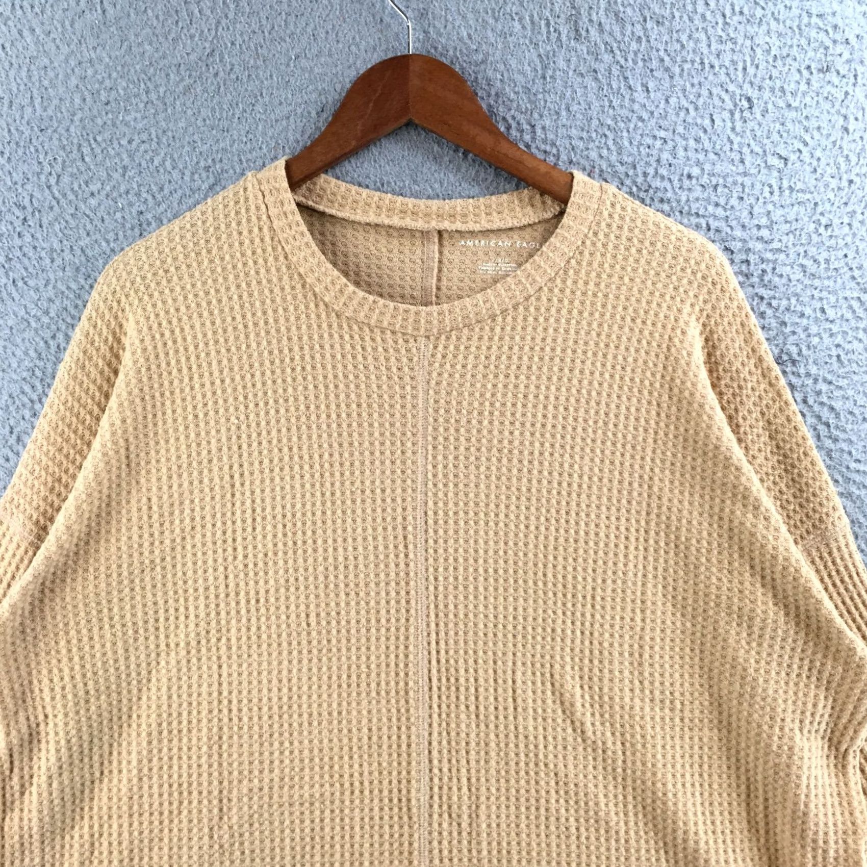 American Eagle Outfitters American Eagle Outfitters Sweatshirt Womens L Tan Long Sleeve Waffle Knit Top Size L / US 10 / IT 46 - 2 Thumbnail