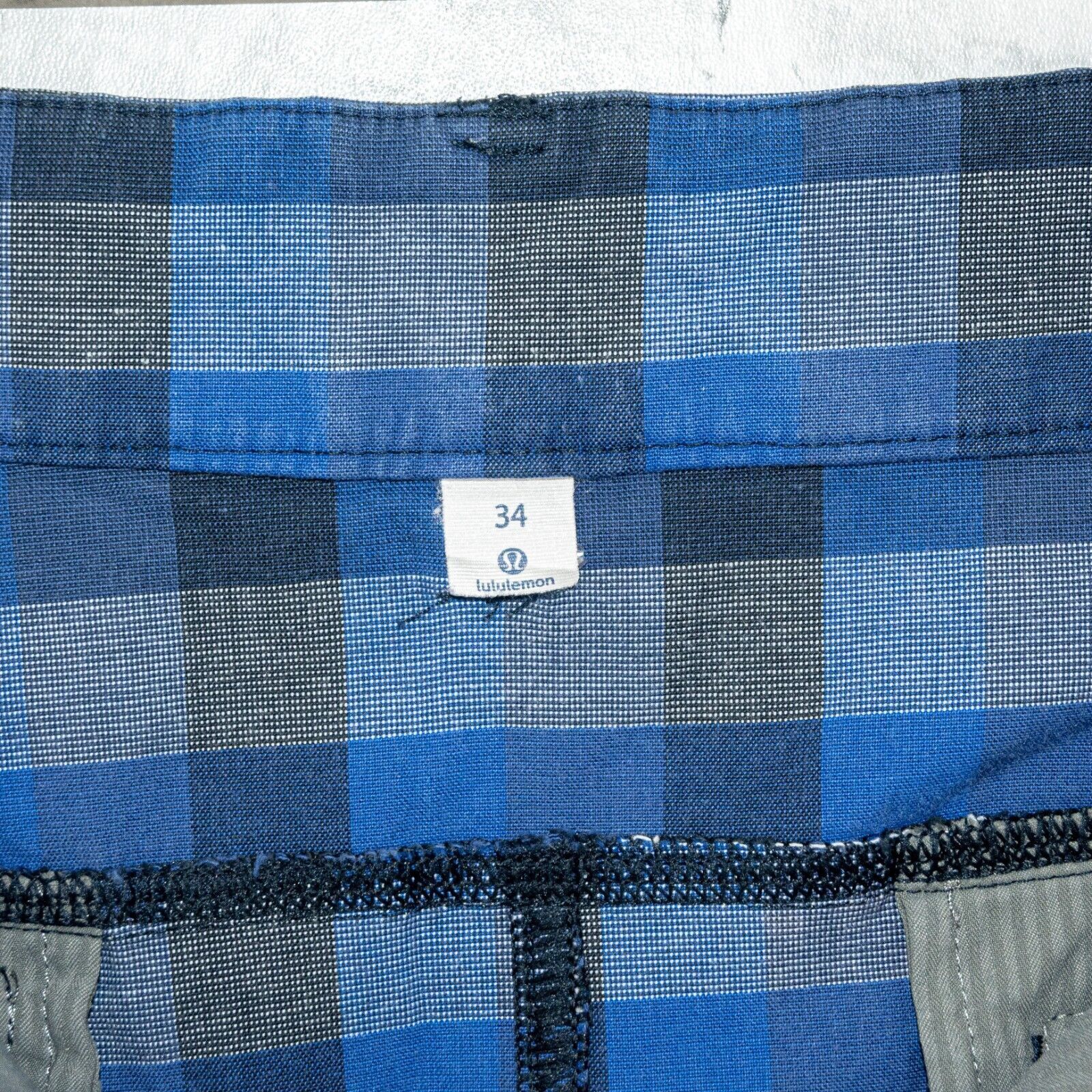 Lululemon Lululemon Men's Blue gray Checker Chino Shorts Size 34 Size US 34 / EU 50 - 6 Thumbnail