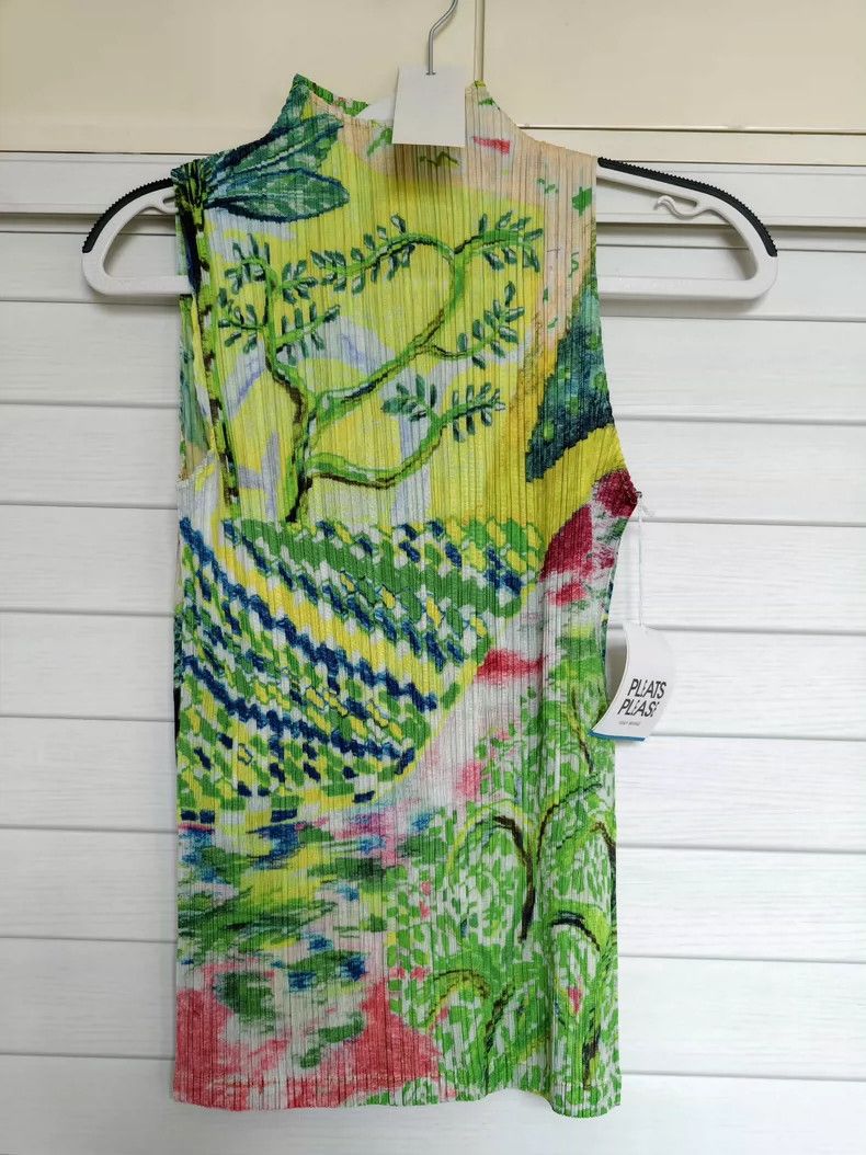 Issey Miyake Issey Miyake size:3 Green pleated vest Size S / US 4 / IT 40 - 1 Thumbnail