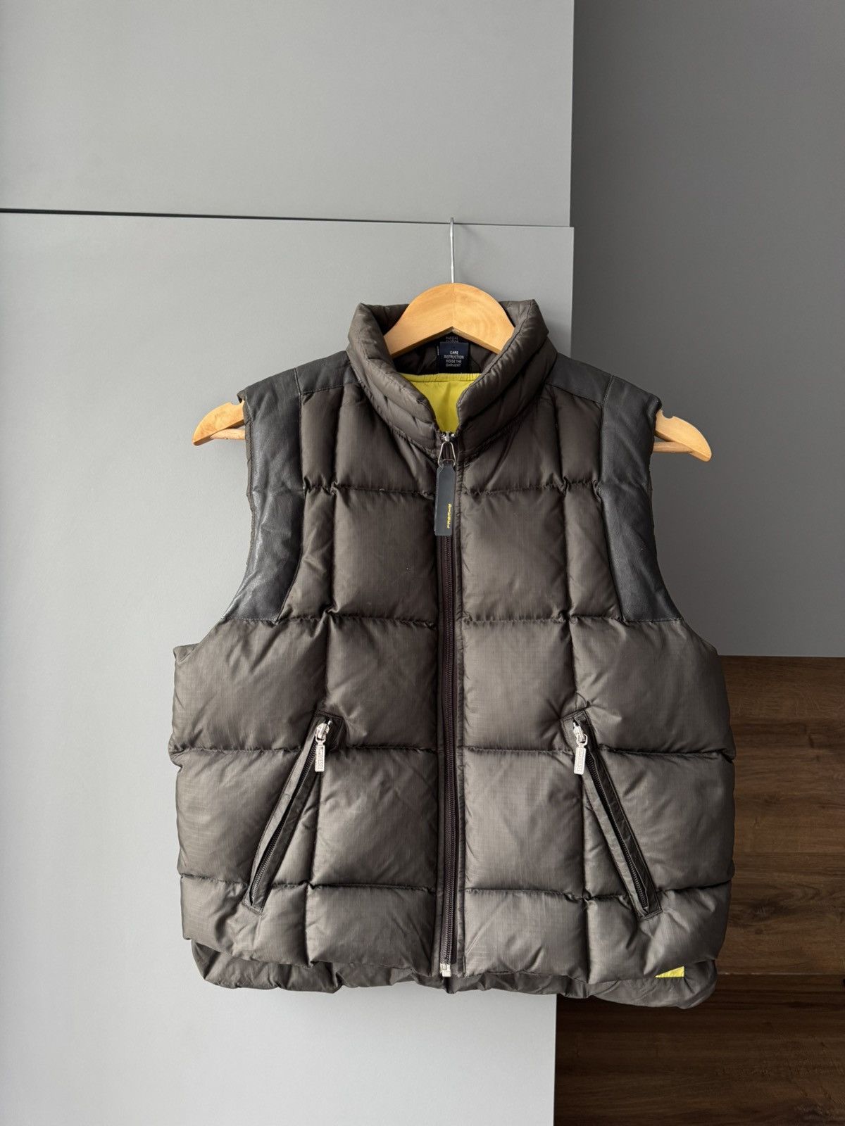 Diesel × Vintage Vintage Diesel Puffer Down Vest Size M / US 6-8 / IT 42-44 - 1 Thumbnail