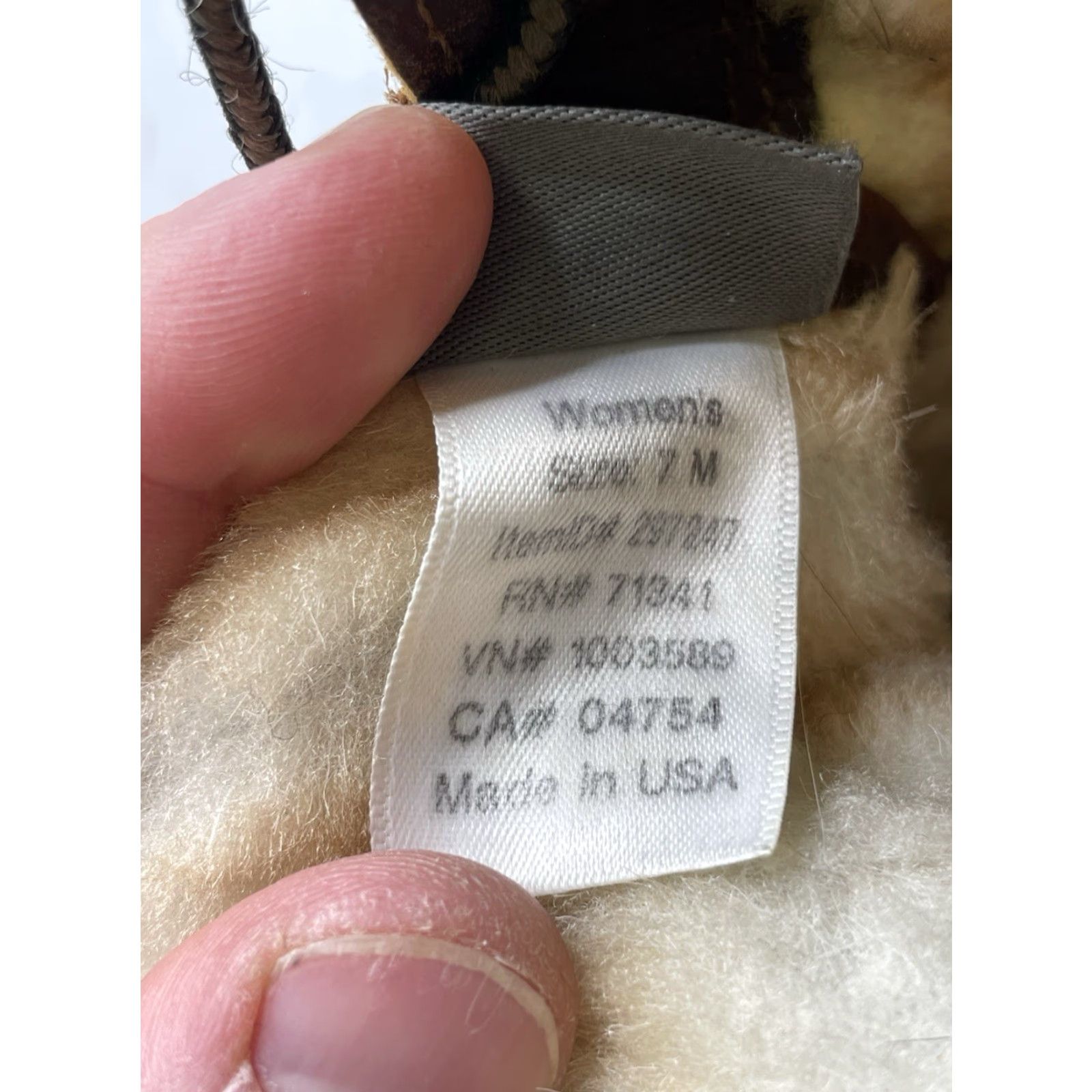Vintage L.L. Bean Boots 10” Shearling-Lined Duck Brown on Brown 297247 Women's US 7M Shoe Boots Waterproof Snow Boot Mid-Calf Leather Brown Logo Size US 7 / IT 37 - 4 Thumbnail