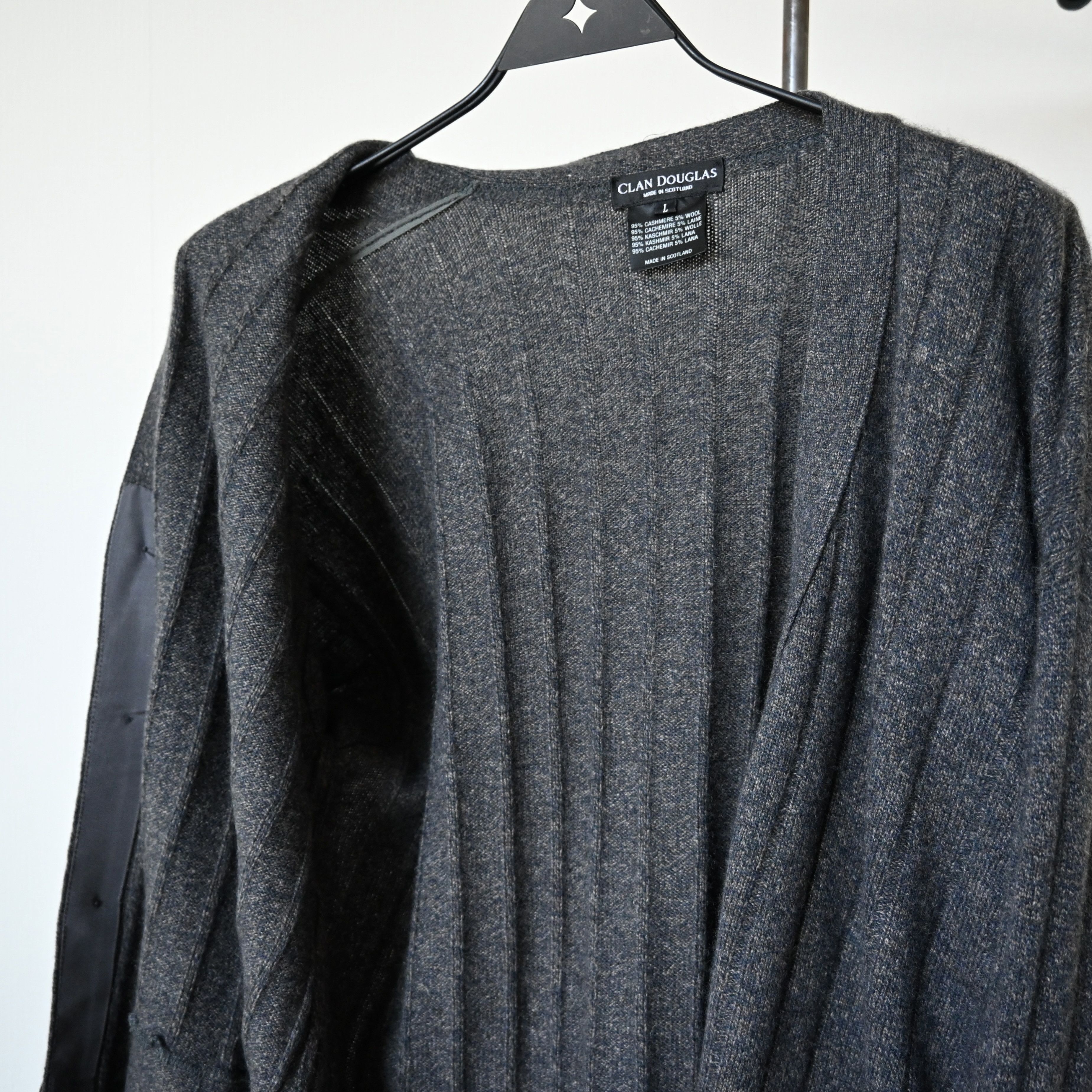 Vintage 1990s Clan Douglas 95% cashmere cardigan, made in Scotland Size US L / EU 52-54 / 3 - 9 Thumbnail