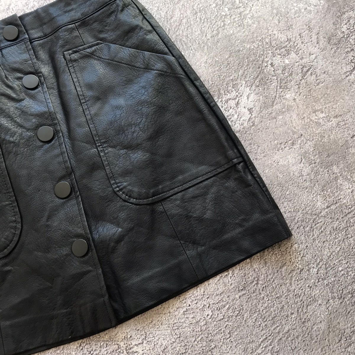 Vintage Vintage Y2K Black Leather Mini Skirt Avant Garde Thrashed 28 Size 28" / US 6 / IT 42 - 3 Thumbnail