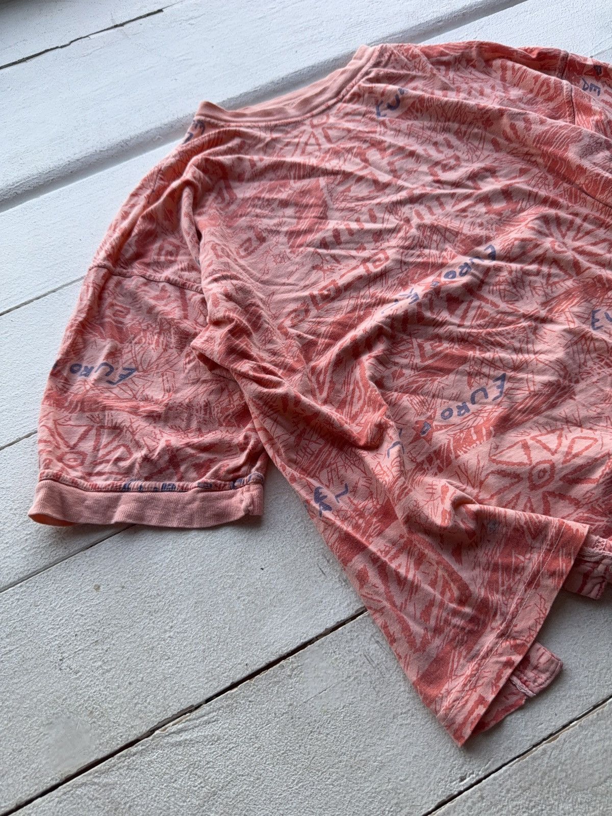 Vintage Vintage Retro 80s Archive European Monogram T shirt Size US S / EU 44-46 / 1 - 2 Thumbnail