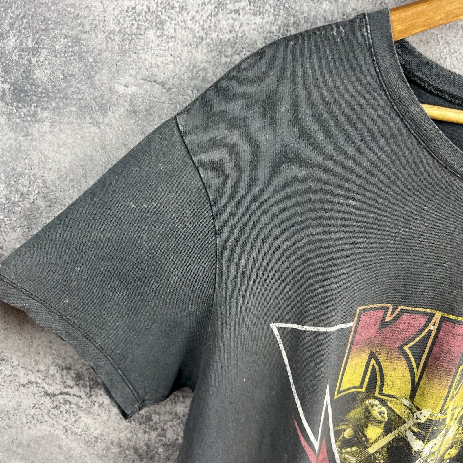 KISS Kiss Tee Men's Size L Short Sleeve Size US L / EU 52-54 / 3 - 4 Thumbnail