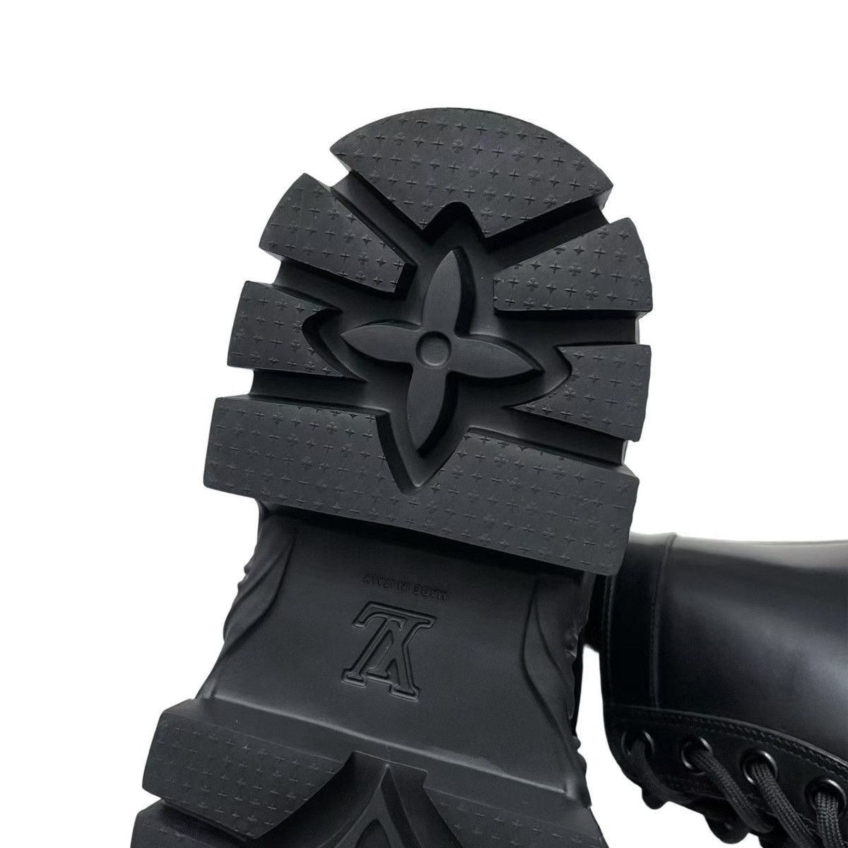 Louis Vuitton Louis Vuitton 8 Baroque Ranger Boots Black Calf Leather Size US 8 / EU 41 - 5 Thumbnail