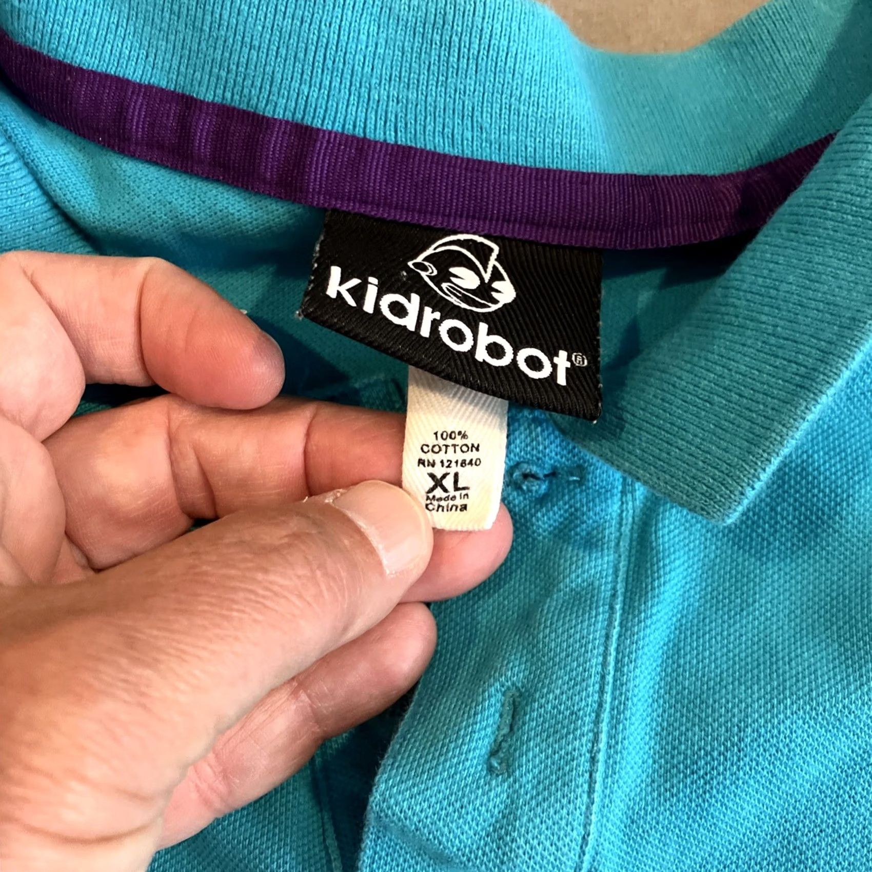 Vintage VINTAGE Kidrobot Polo Shirt M Boys? Size US M / EU 48-50 / 2 - 6 Thumbnail