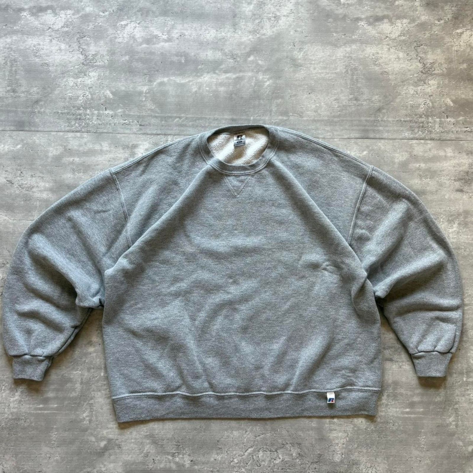 Russell Athletic Vintage 2000s russell crewneck Size US XL / EU 56 / 4 - 1 Thumbnail