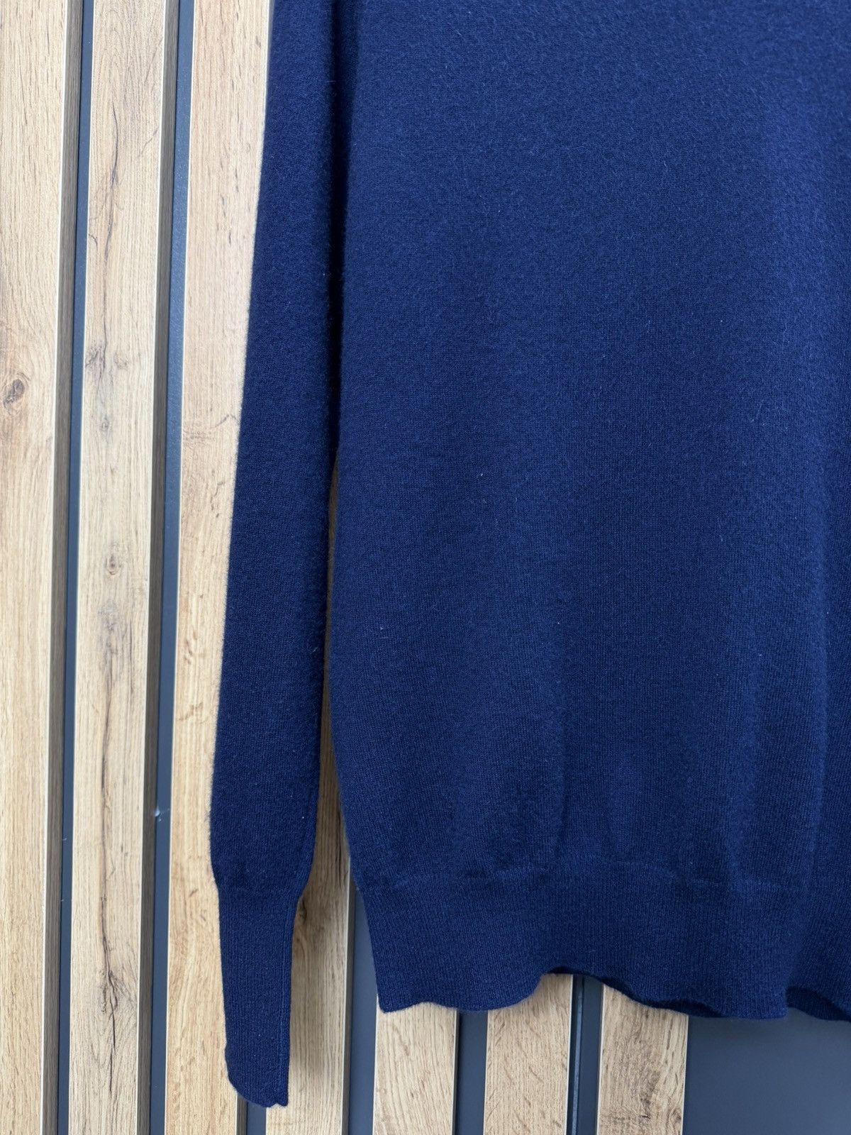 Burberry Burberry Cashmere Sweater V Neck Navy Size M Size US M / EU 48-50 / 2 - 3 Thumbnail