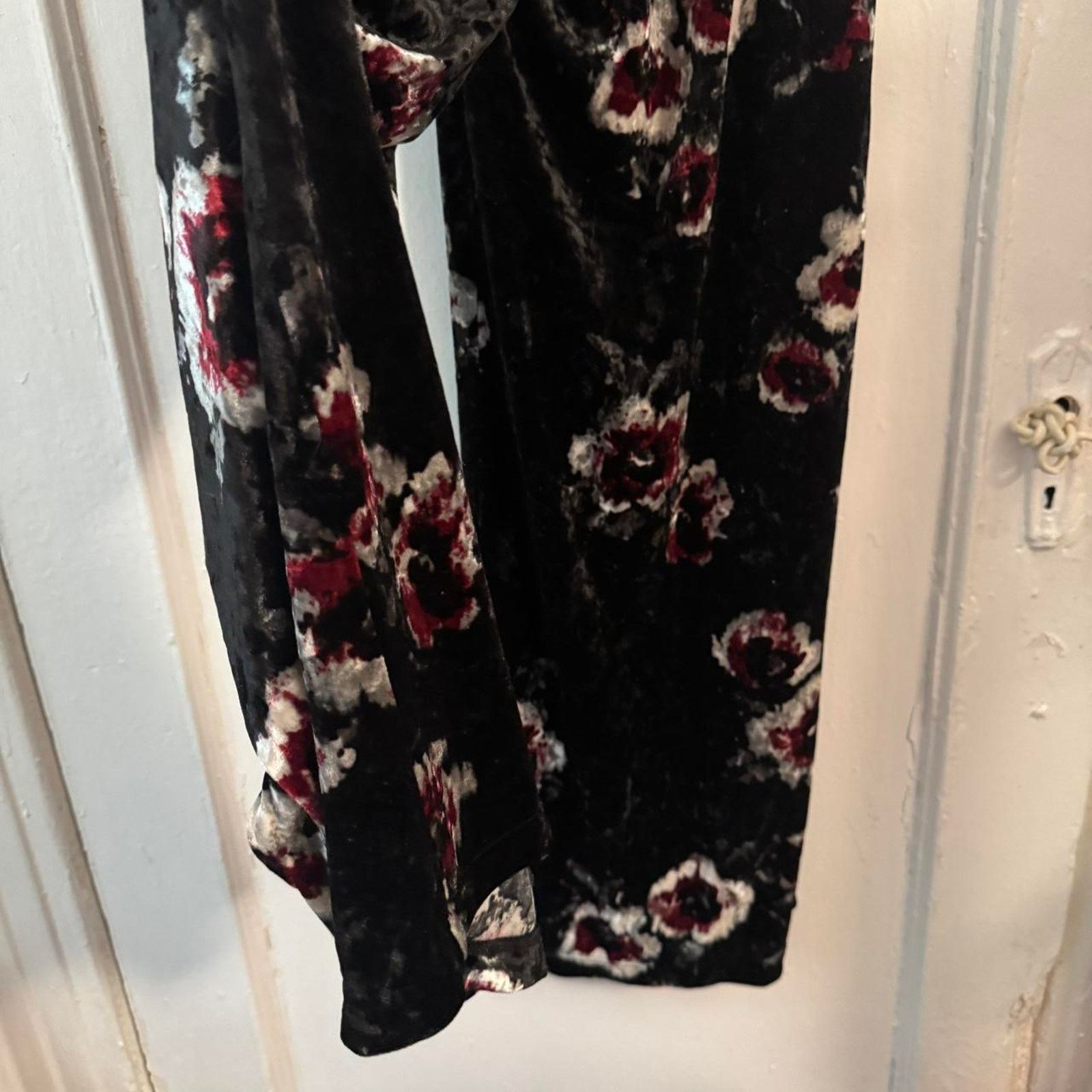Other Comfy Cozy Wide Leg Whimsigoth Crushed Velvet Black Floral Size US 29 - 4 Thumbnail