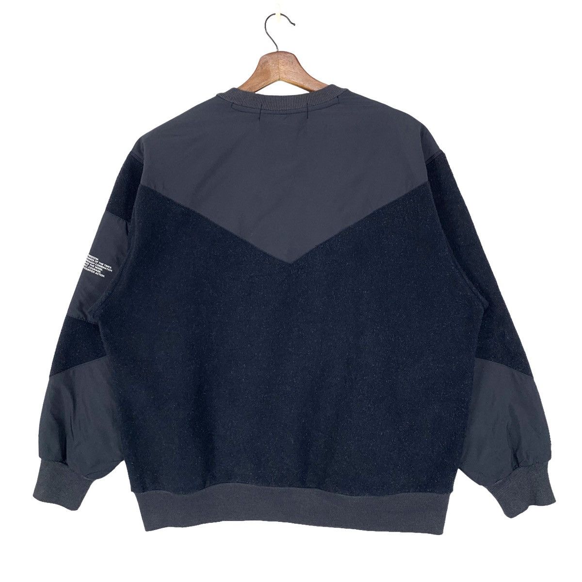 GU × Undercover Gu X Undercover Outdoor Crewneck Sweatshirt Size M Size US M / EU 48-50 / 2 - 9 Thumbnail