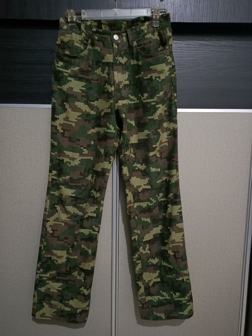Japanese Brand Rare Digital Camo Pants – Japan-Made Military Streetwear Size US 30 / EU 46 - 1 Thumbnail