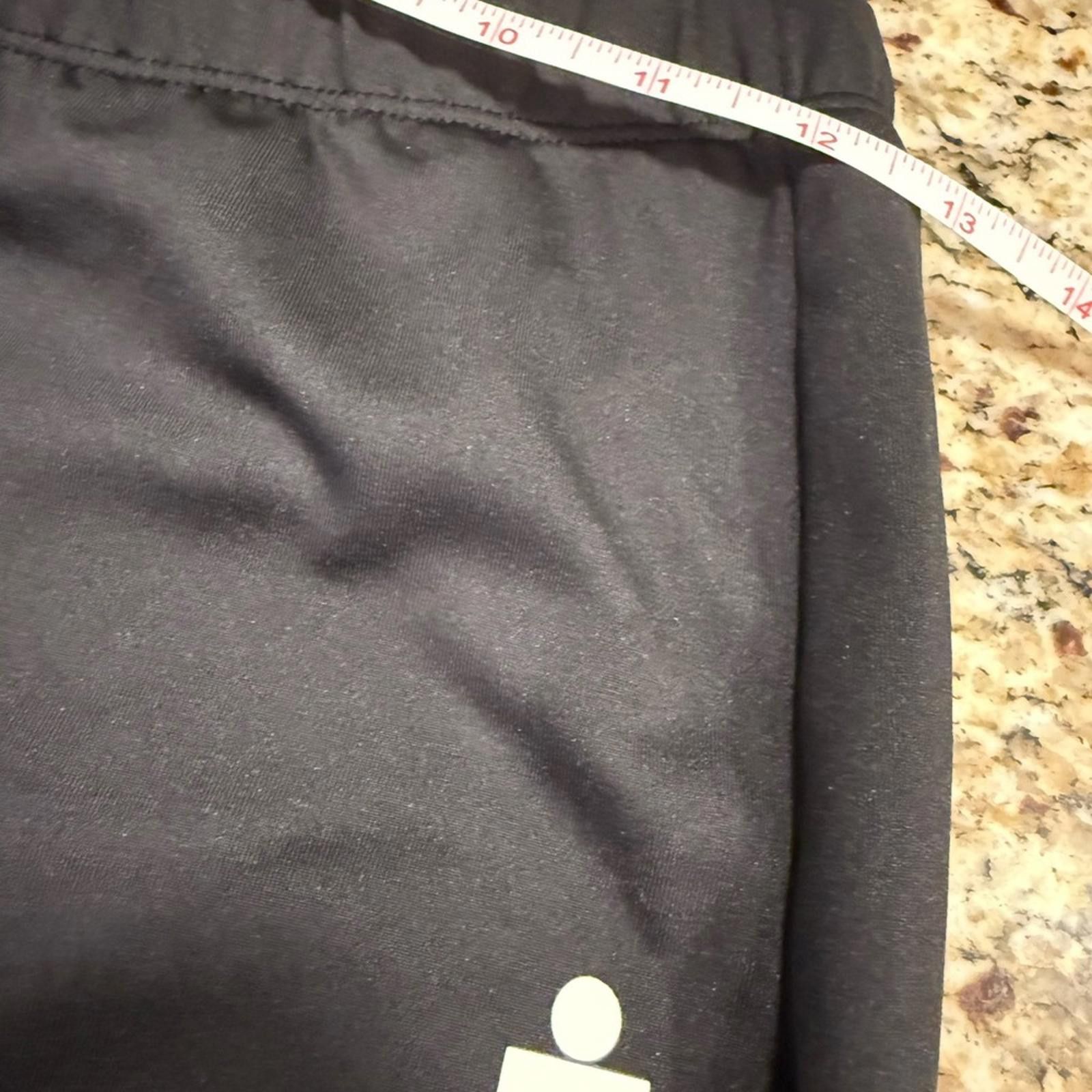 Other Iron Man black cropped biker legging shorts sportswear SZ SM Size 28" / US 6 / IT 42 - 6 Thumbnail