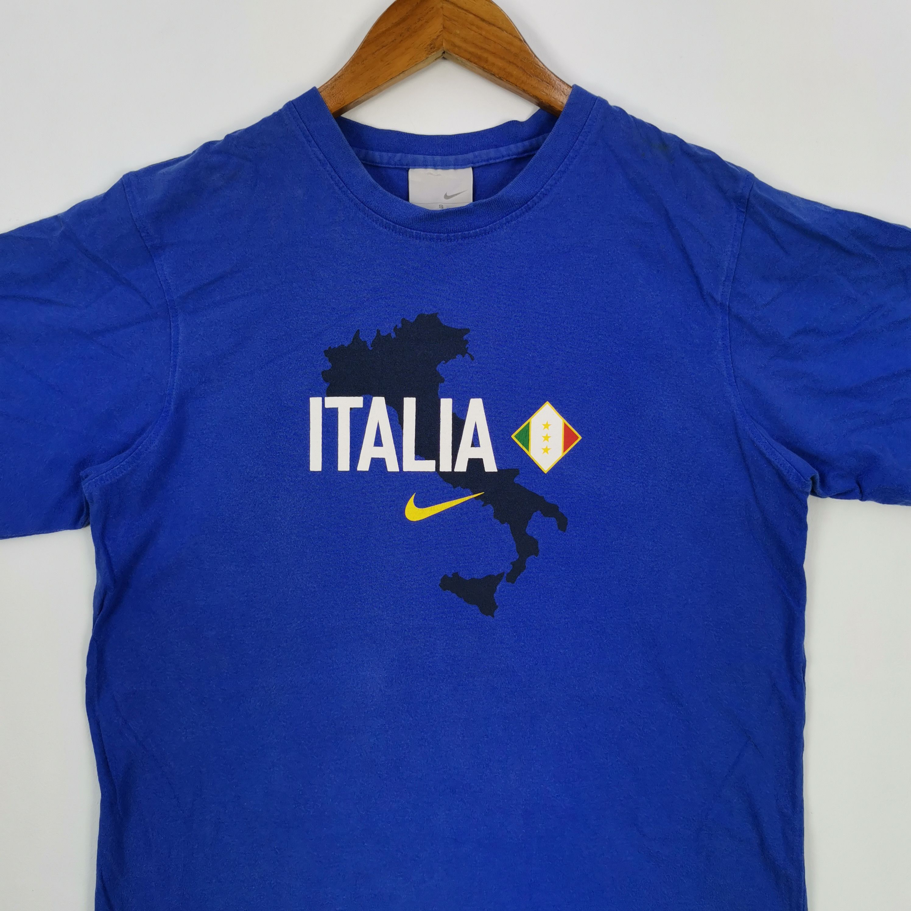 Nike Vintage Nike T-Shirt Francesco Totti Nike Swoosh ACG 56789 Size US M / EU 48-50 / 2 - 3 Thumbnail