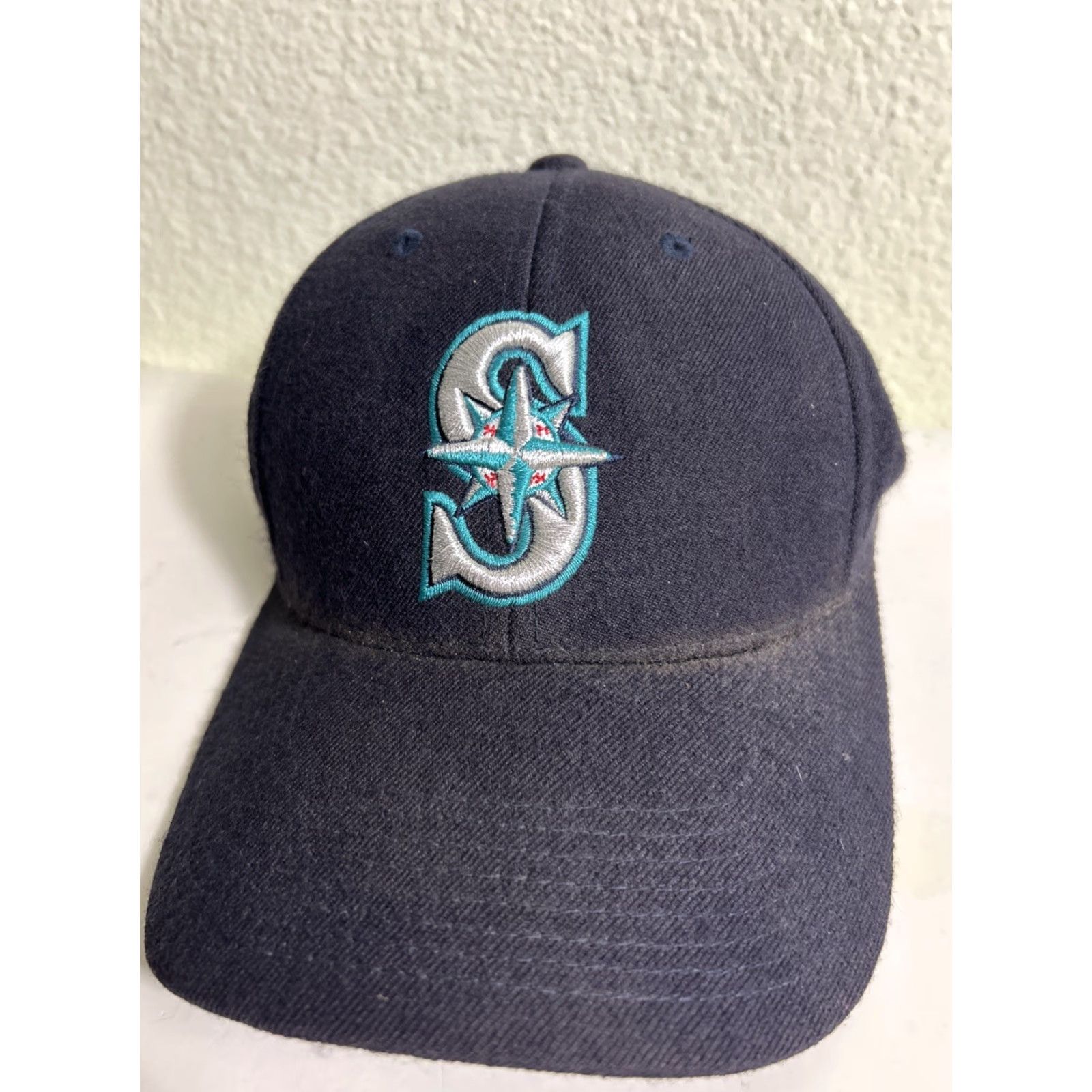 Nike VINTAGE Nike Team Seattle Mariners MLB Strap Back Hat Adjustable Unisex Adults Baseball Cap 90s Logo Black Cotton Canvas Men Women Men Women Size ONE SIZE - 3 Thumbnail