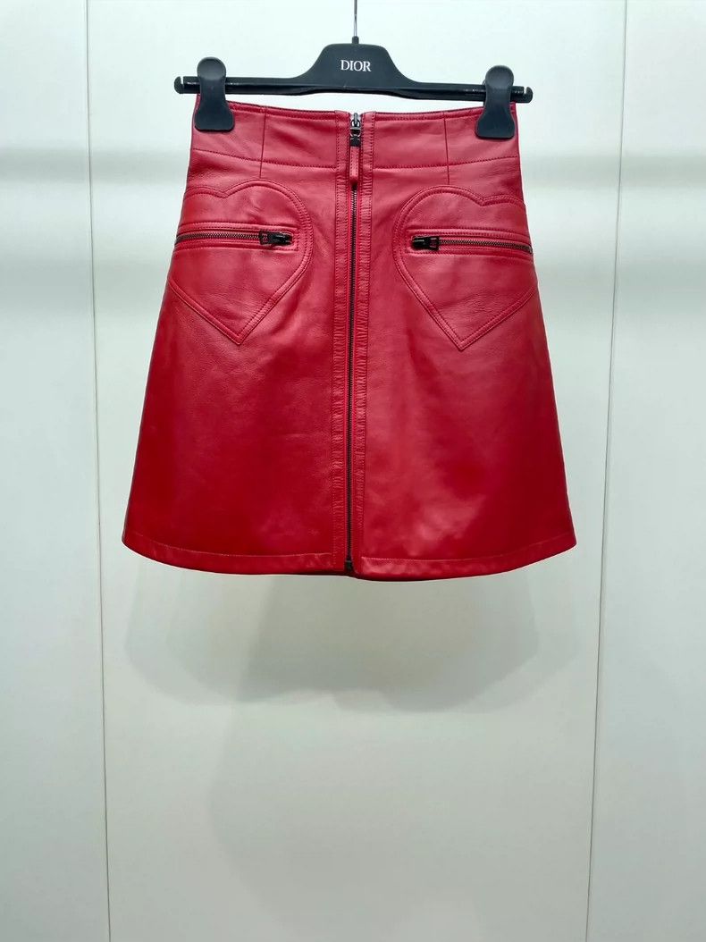 Dior Dior Red lambskin skirt 2504-Nextarrow Size 42" / US 20 - 2 Thumbnail