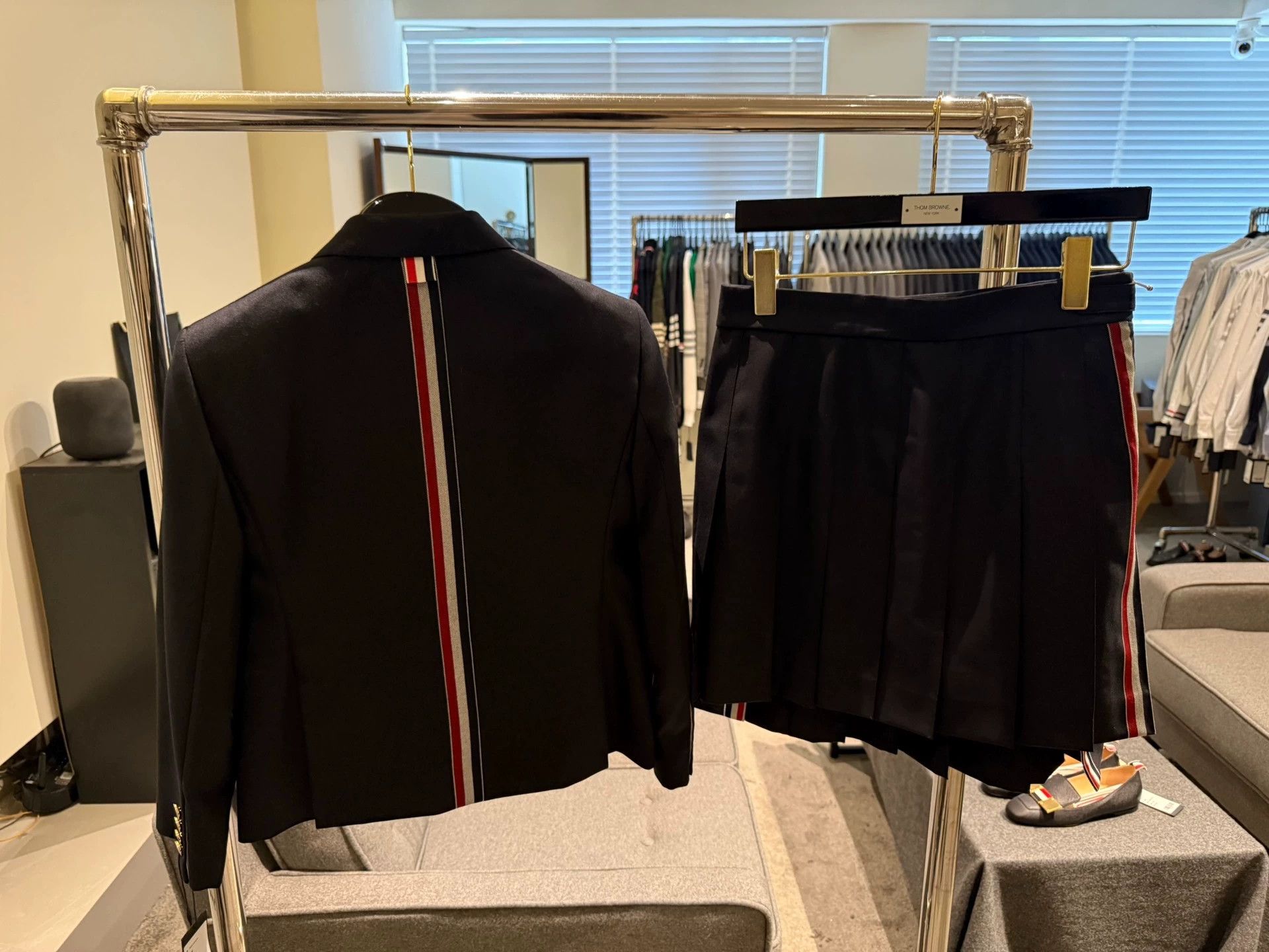 Thom Browne THOM BROWNE Navy Short Pleated Skirt 3-Color Side Logo 40 Size 27" / US 4 / IT 40 - 8 Thumbnail