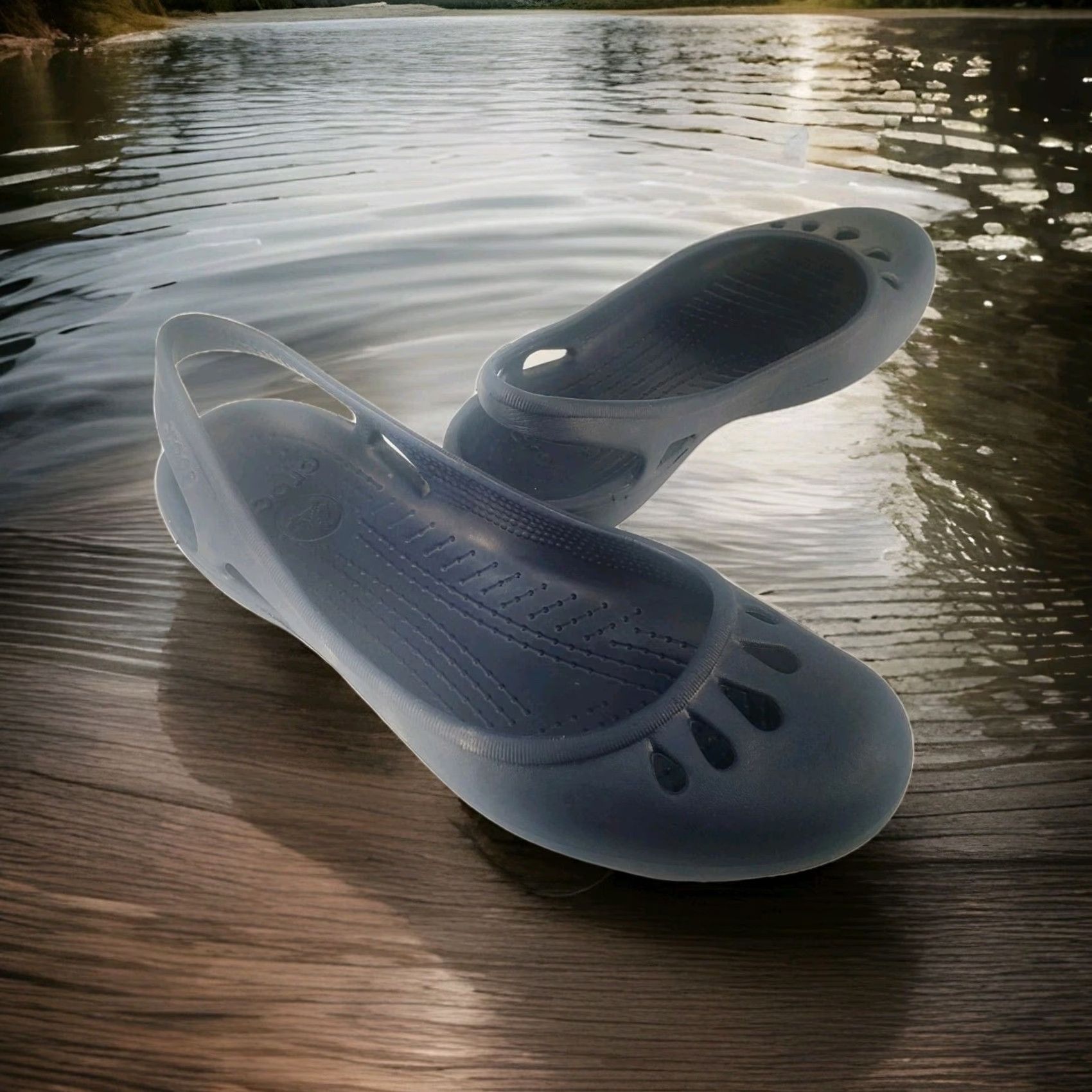 Crocs Crocs Taylor Navy Blue Flat Slip On Beach Women 9M Rubber Lightweight Comfort Slip Resistant Waterproof Casual Ballet Flat Shoes Size US 9 / IT 39 - 3 Thumbnail