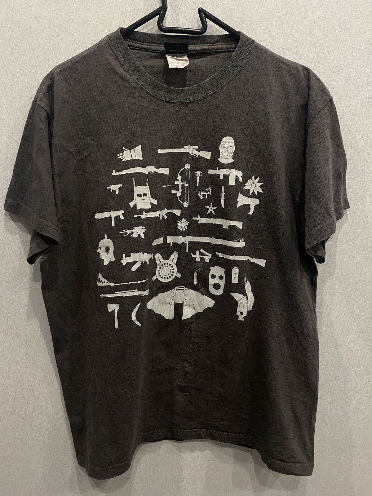DC Comics × Vintage Very Rare T-Shirt Batman Gotham City Impostors DC Comics 11s Size US L / EU 52-54 / 3 - 1 Thumbnail