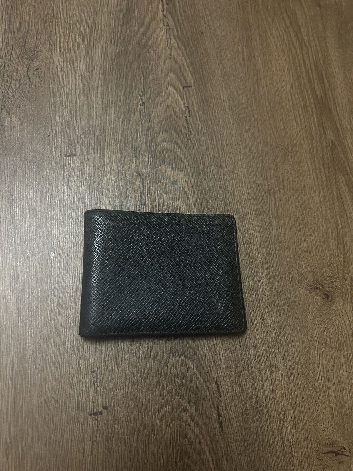 Louis Vuitton Louis Vuitton Black Taiga Leather Bifold Men’s Wallet Size ONE SIZE - 2 Thumbnail