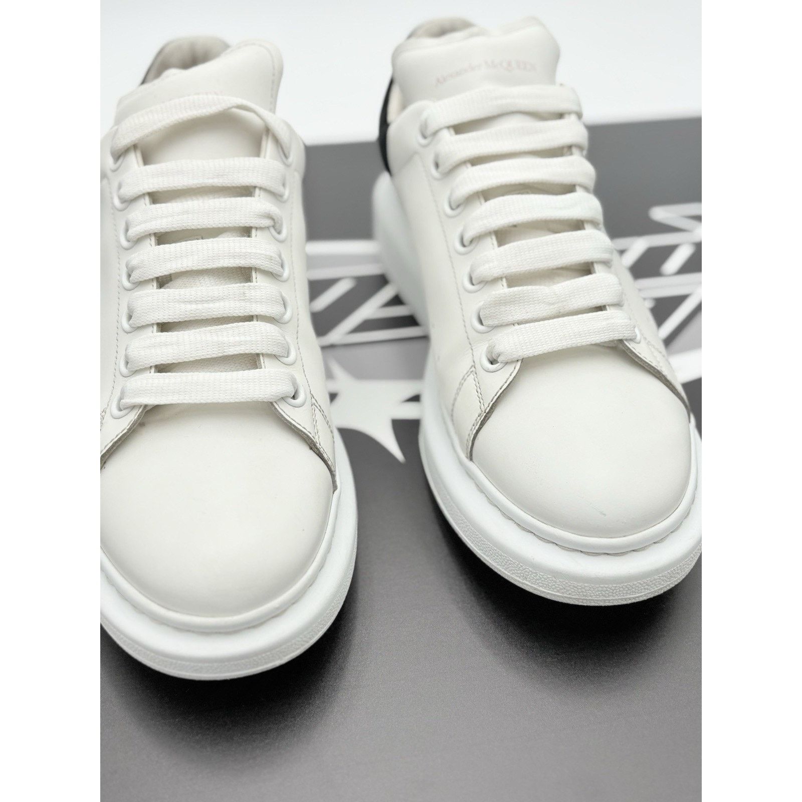 Alexander McQueen Alexander McQueen ' White Black ' | GREAT CONDITION! Size US 8 / EU 41 - 15 Thumbnail