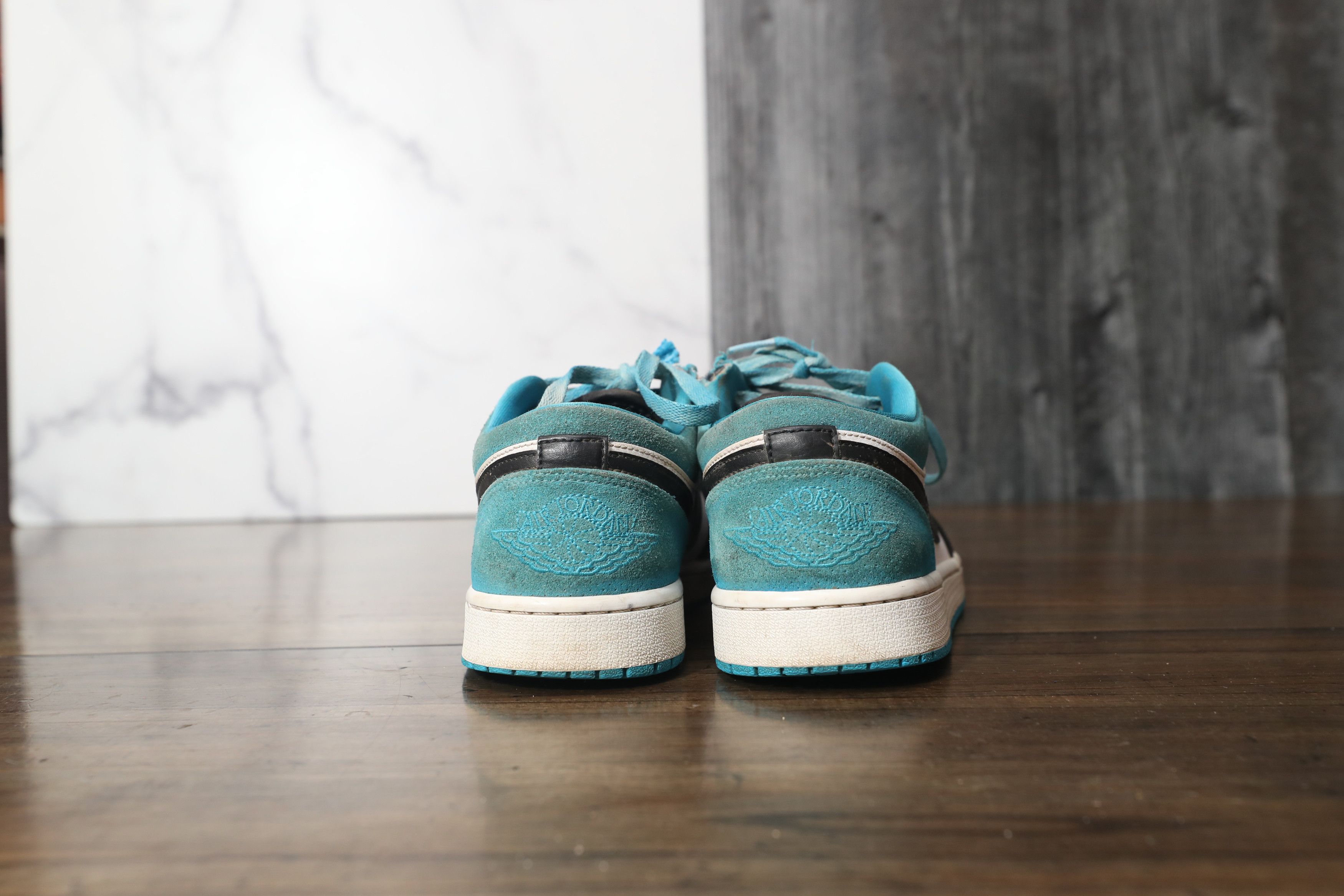 Nike Nike Jordan 1 Low Laser Blue (9.5) Size US 9.5 / EU 42-43 - 6 Thumbnail