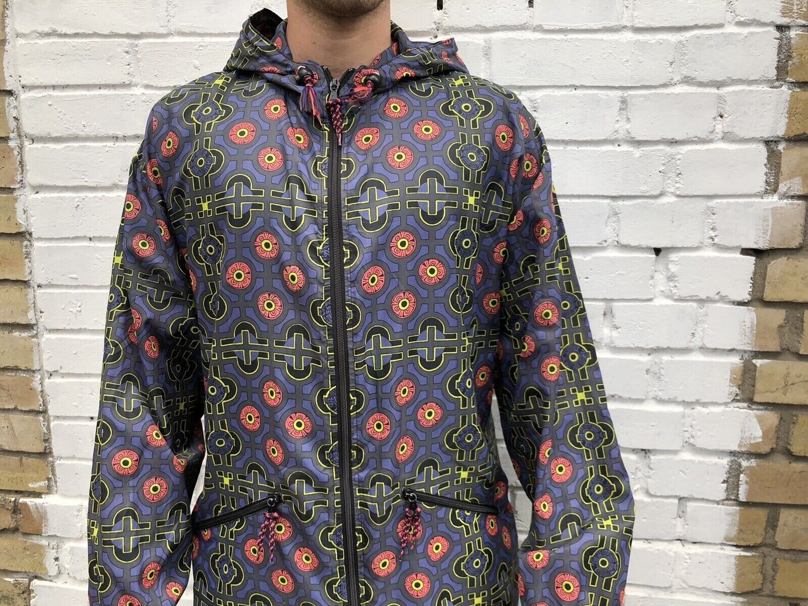 Adidas VINTAGE 1990s 90s CRAZY ADIDAS JACKET RAINCOAT AZTEC NYLON Size US M / EU 48-50 / 2 - 3 Thumbnail