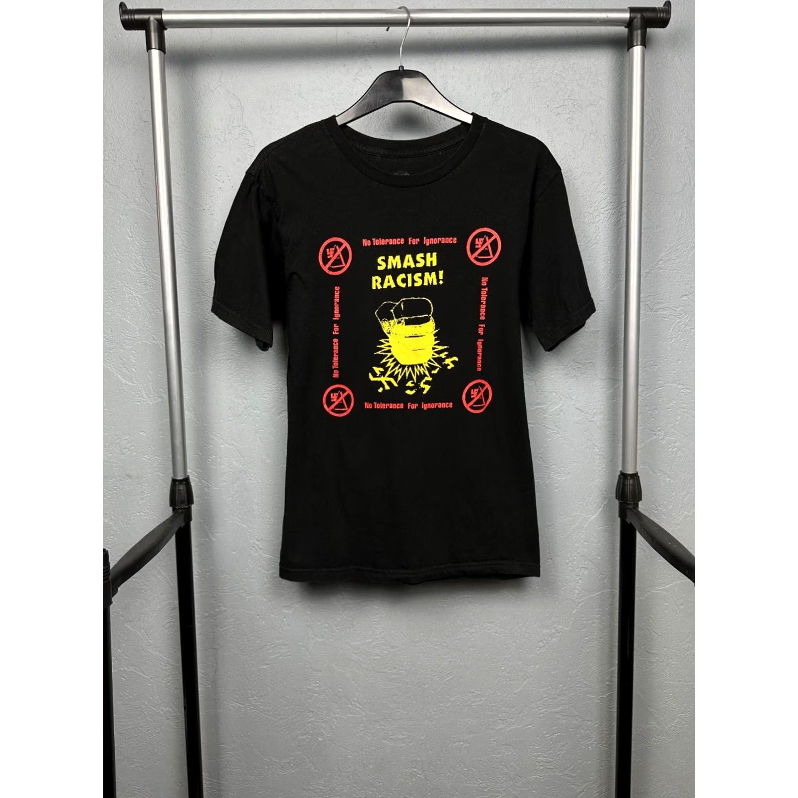 Obey OBEY SMASH RACISM No Tolerance For IGNORANCE Punk Anarchy T-Shirt Mens S Black Cotton Logo Vintage Size US S / EU 44-46 / 1 - 2 Thumbnail