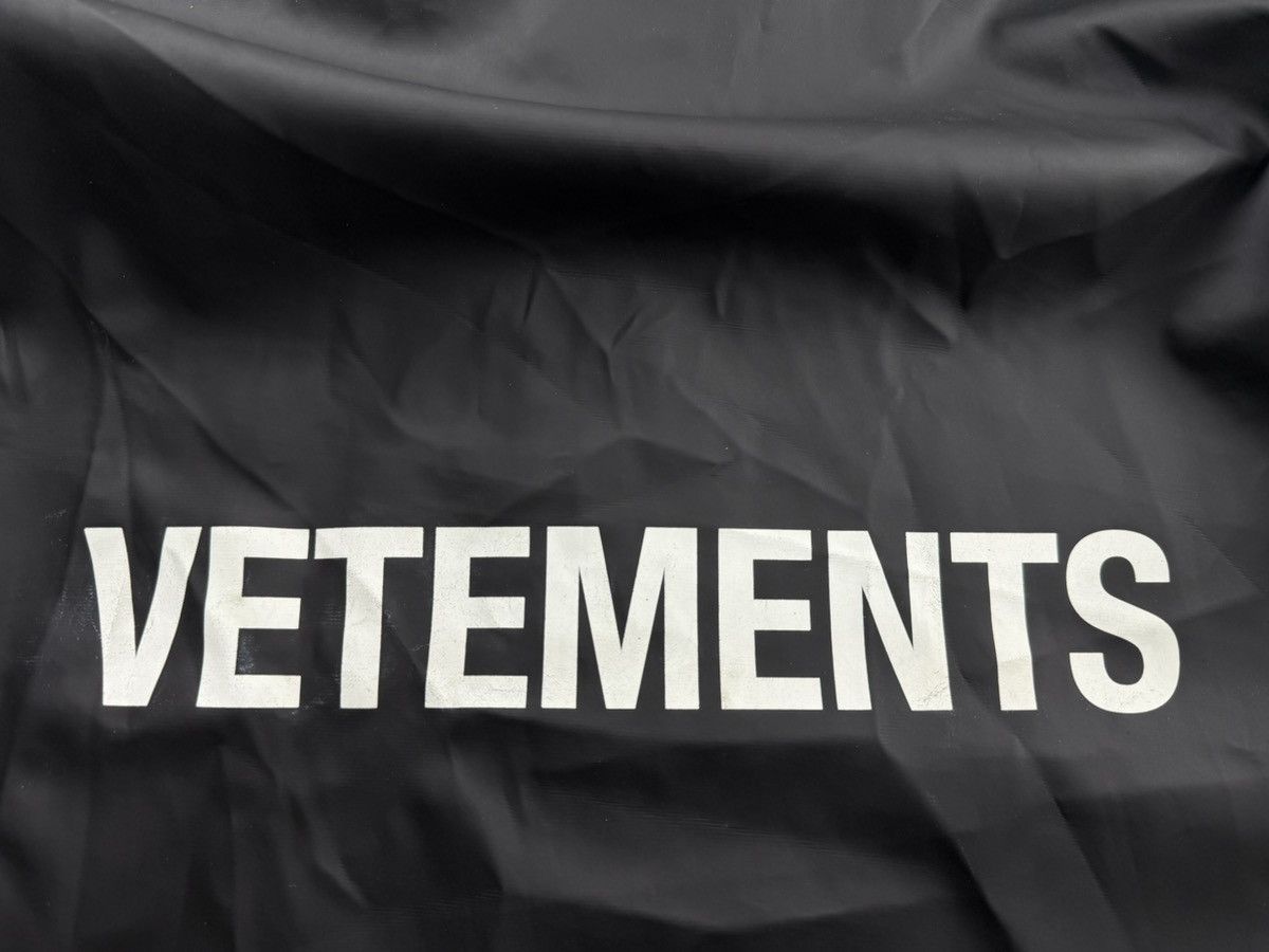 Vetements Vetements F/W’18 Oversized Rain Coat Size US XL / EU 56 / 4 - 11 Thumbnail