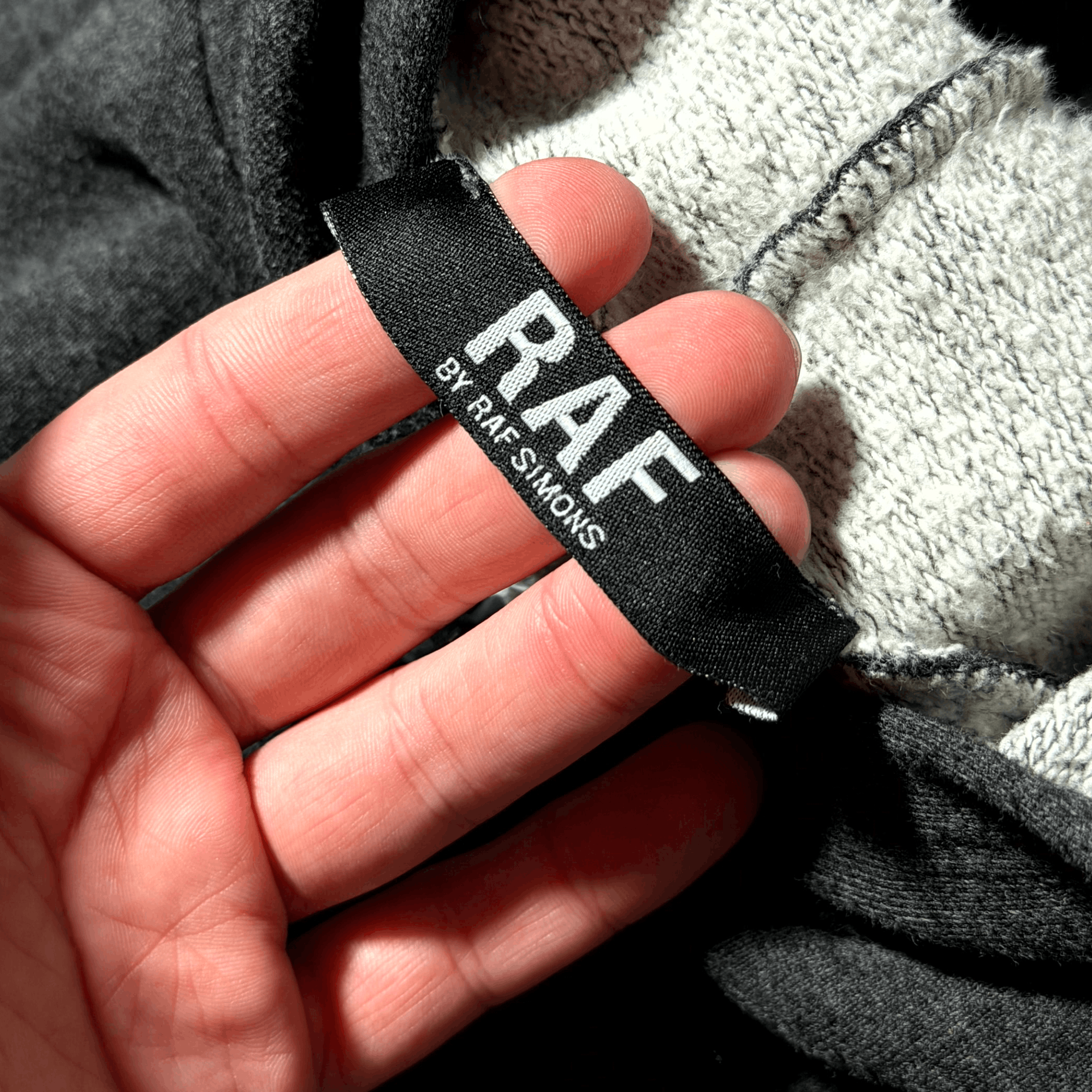 Raf Simons SS07 Raf Simons 'Missing' Hoodie Size US S / EU 44-46 / 1 - 4 Thumbnail