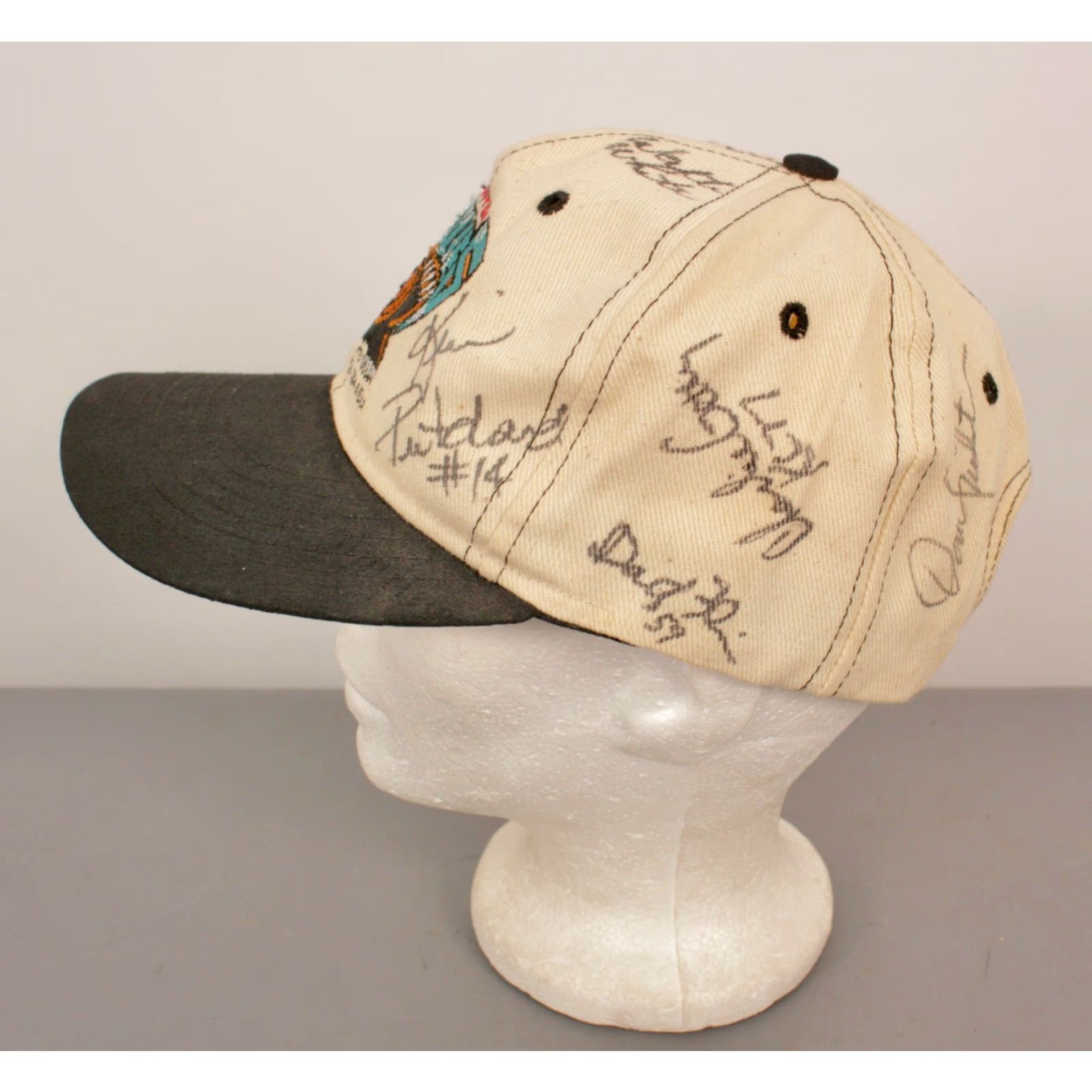 Vintage VINTAGE Grizzlies Cap Hat / Hat 1990s Adjustable Beiges Cotton Snapback Mens Womens Boys Girls Cap Size ONE SIZE - 3 Thumbnail