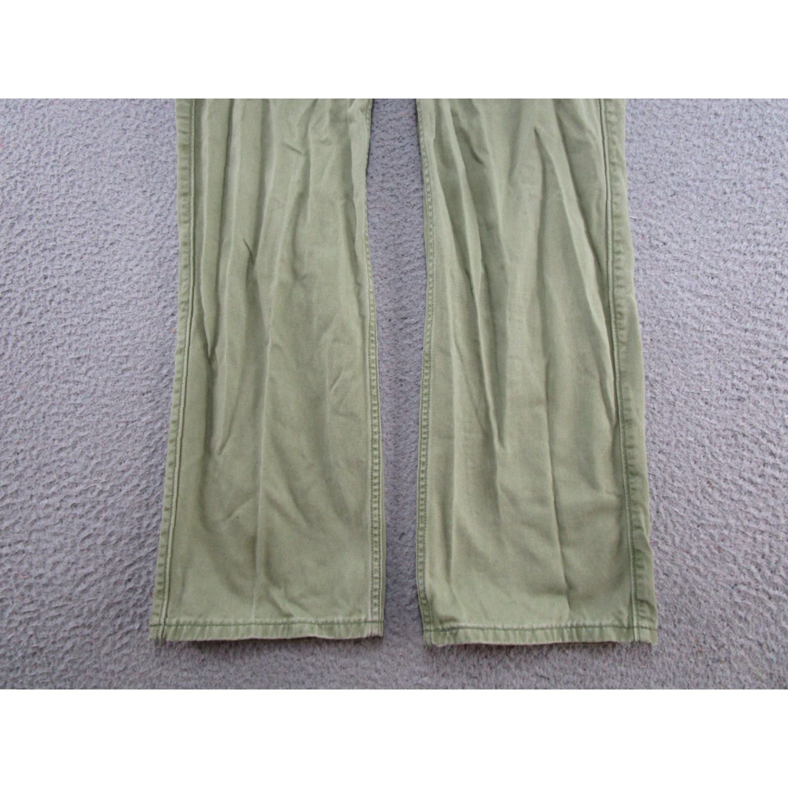 Levi's Levi's Cargo Pants Green 32x32 Straight Cotton Canvas Mens Pants Casual Outdoors Hiking Camp 30 In Inseam Size US 32 / EU 48 - 2 Thumbnail