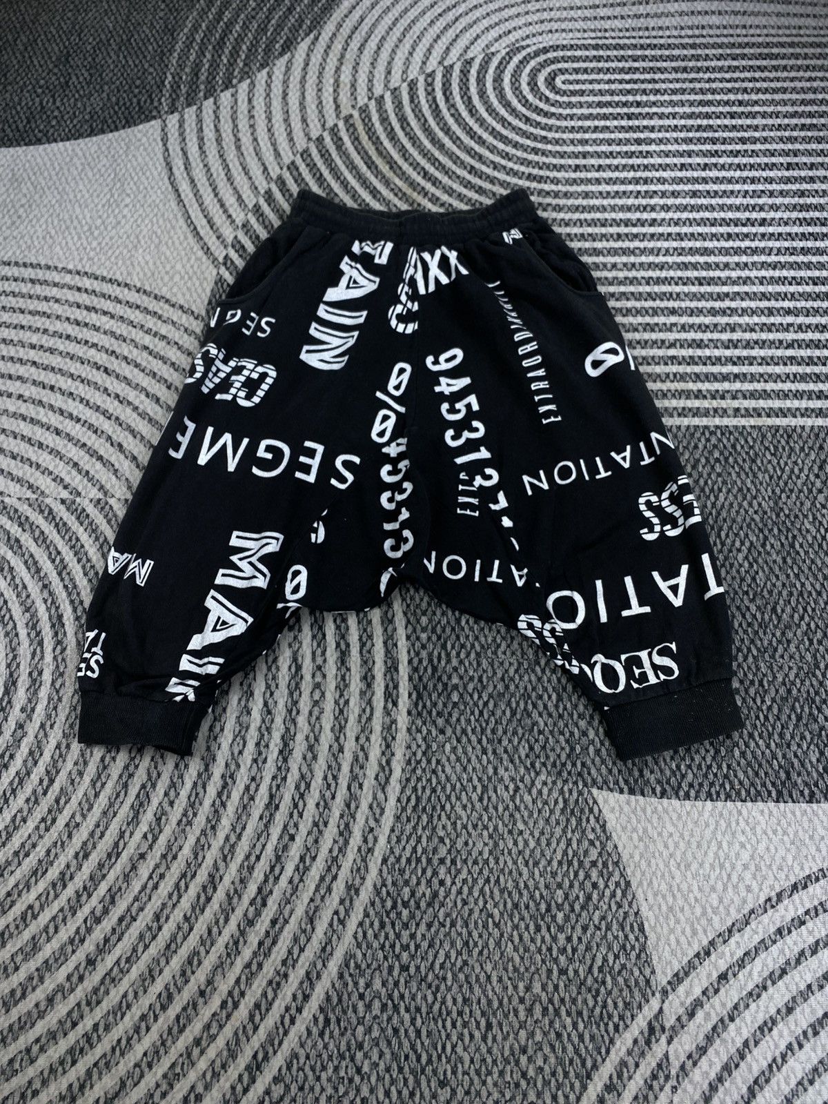 Japanese Brand Vtg B One Soul White Word Casual Sweatpant Size US 26 / EU 42 - 2 Thumbnail
